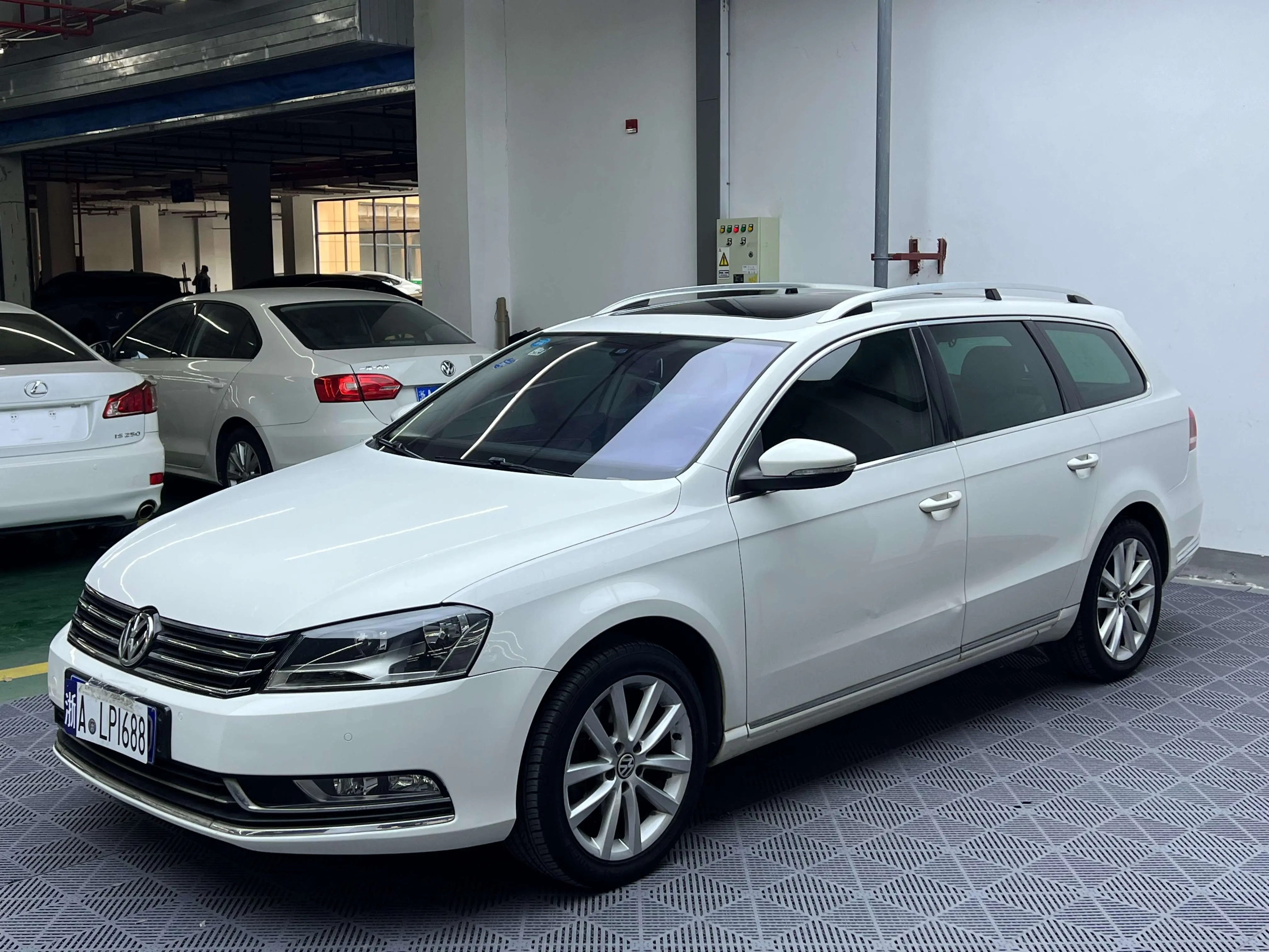 Volkswagen Magotan  из Китая