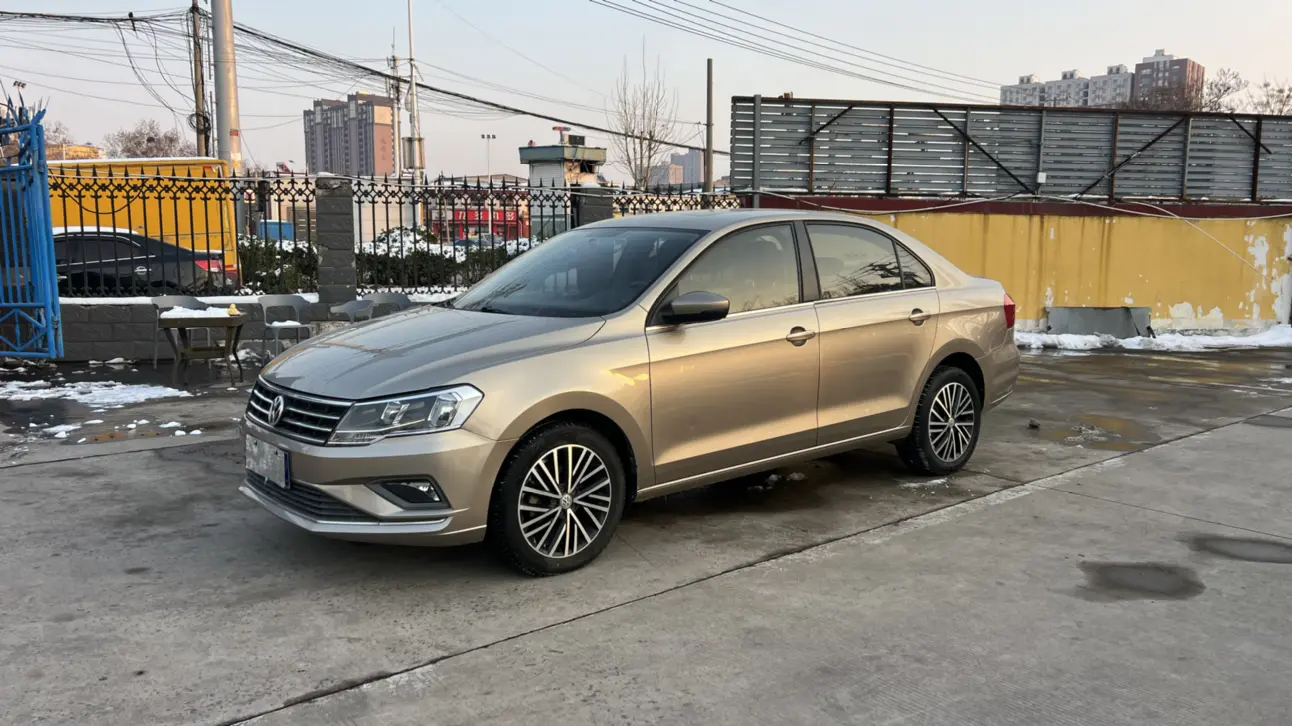 Volkswagen Jetta  из Китая