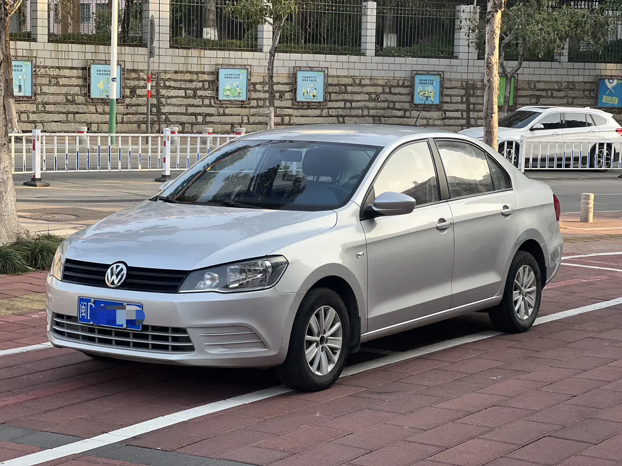 Volkswagen Jetta  из Китая