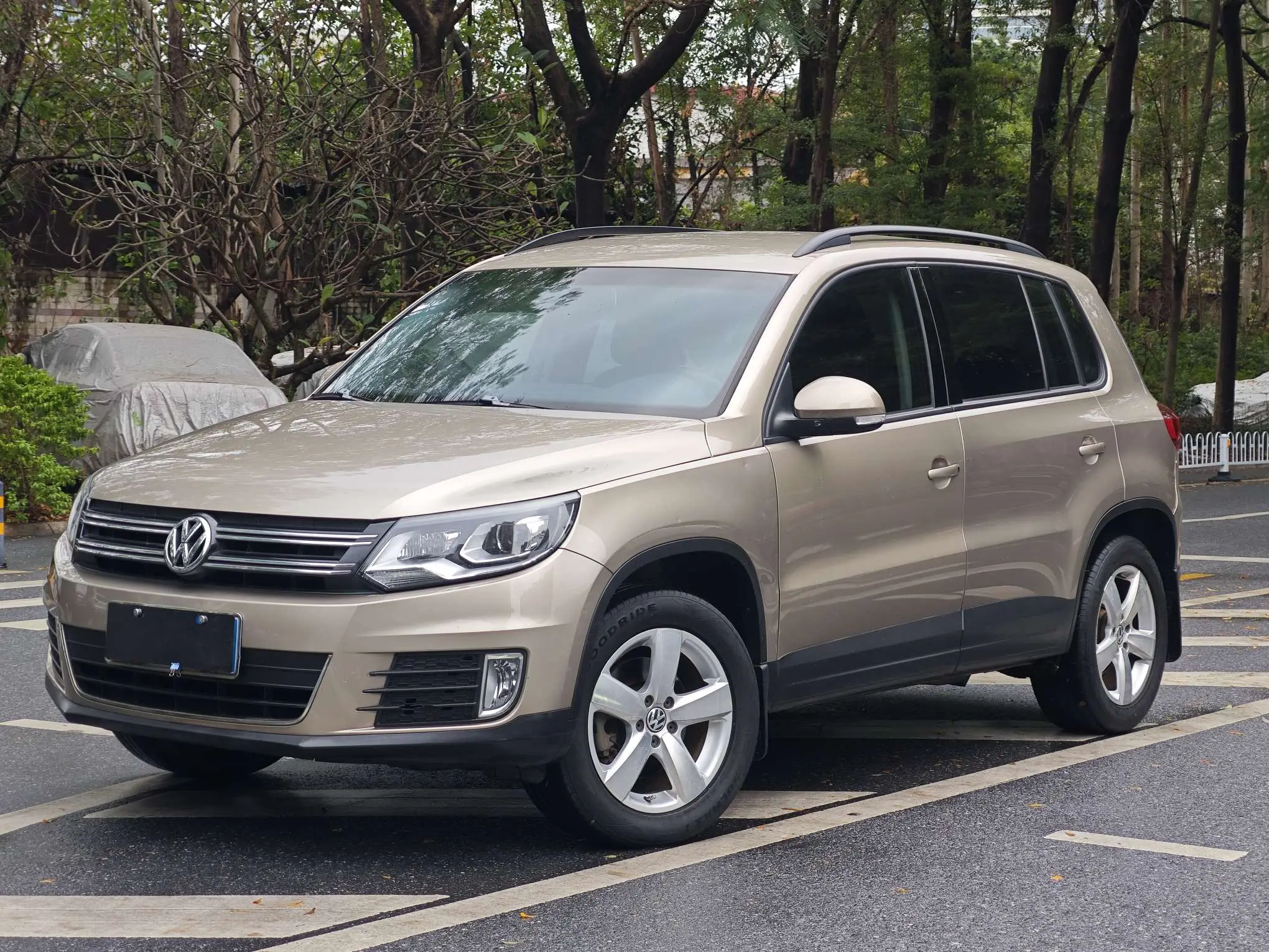 Volkswagen Tiguan  из Китая