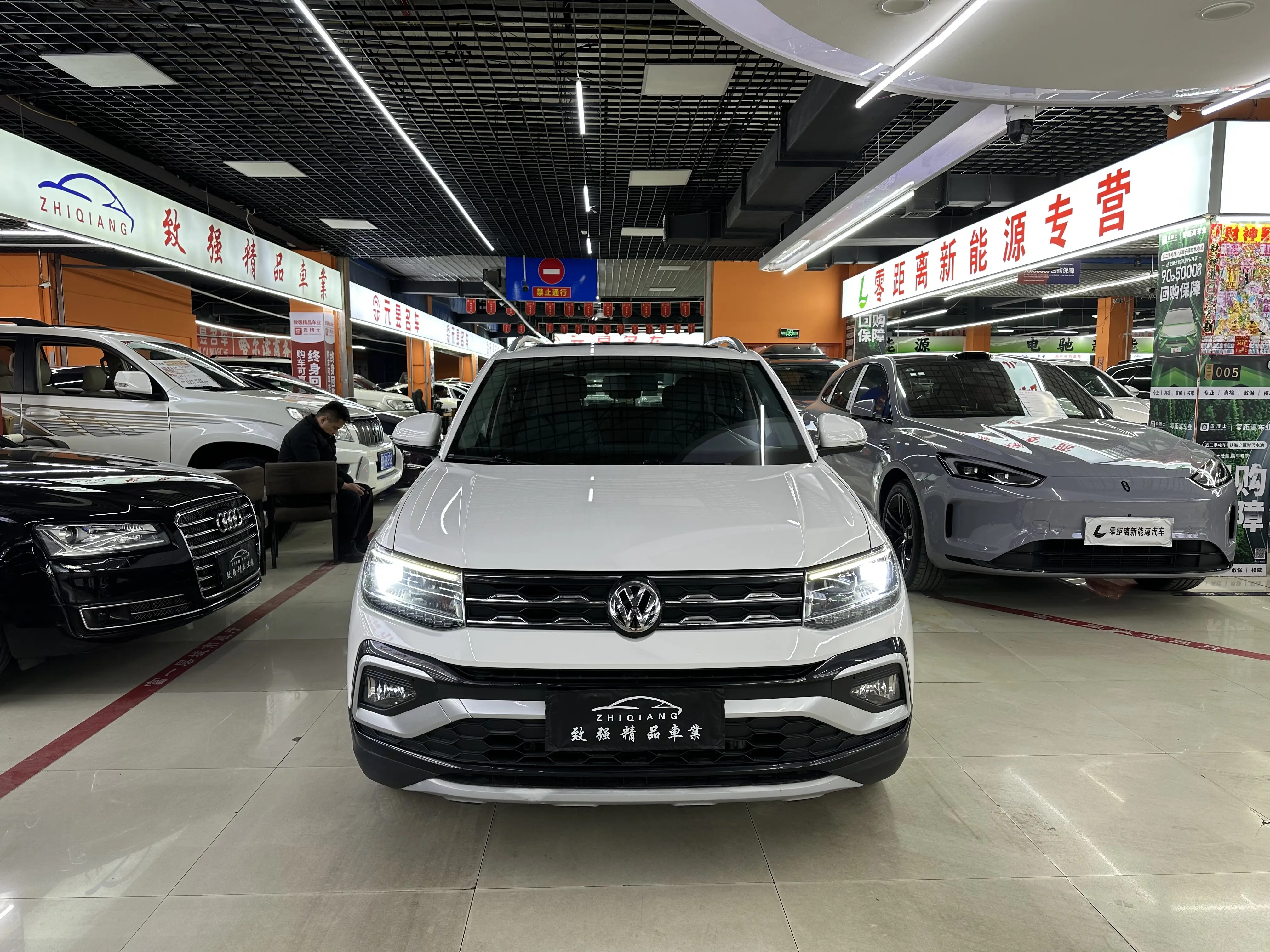 Volkswagen Tu Kai  из Китая