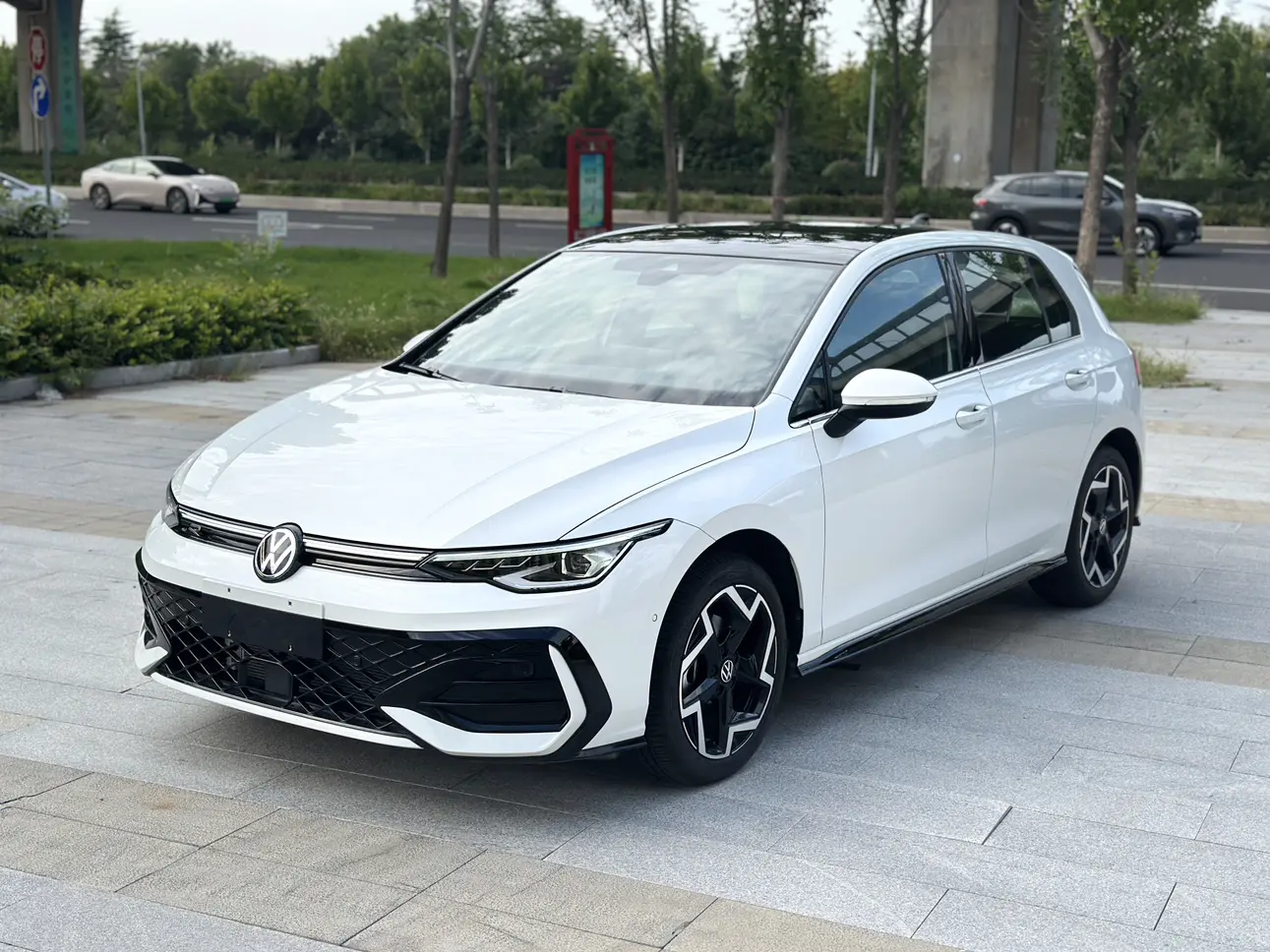 Volkswagen Golf  из Китая