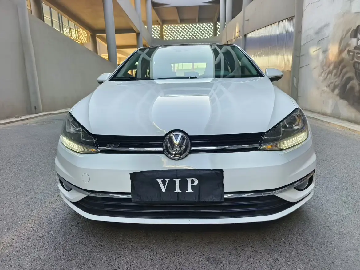 Volkswagen Golf  из Китая