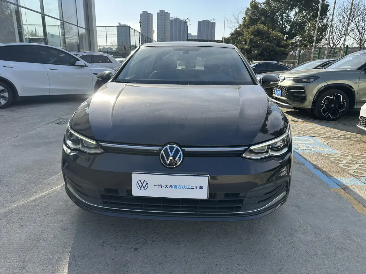 Volkswagen Golf  из Китая