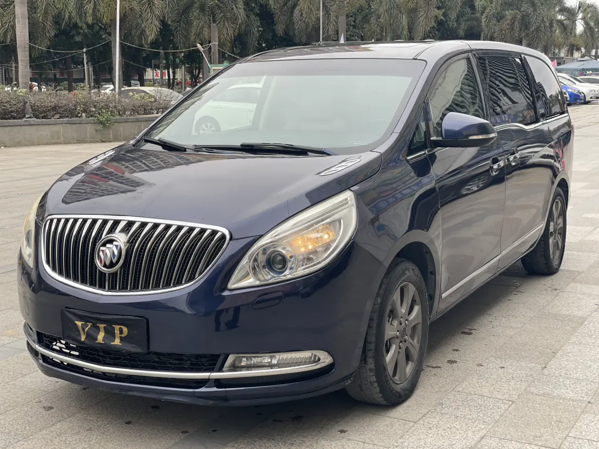 Buick GL8  из Китая