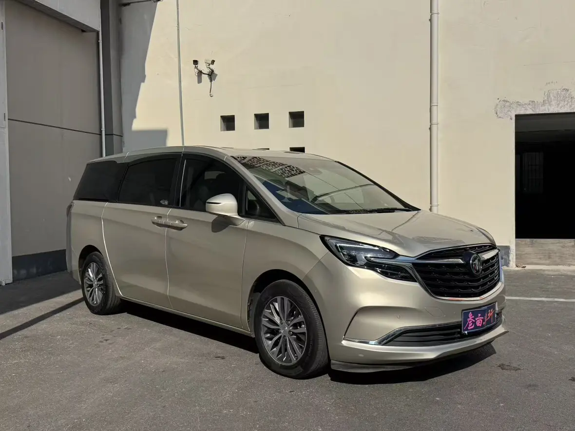 Buick GL8  из Китая