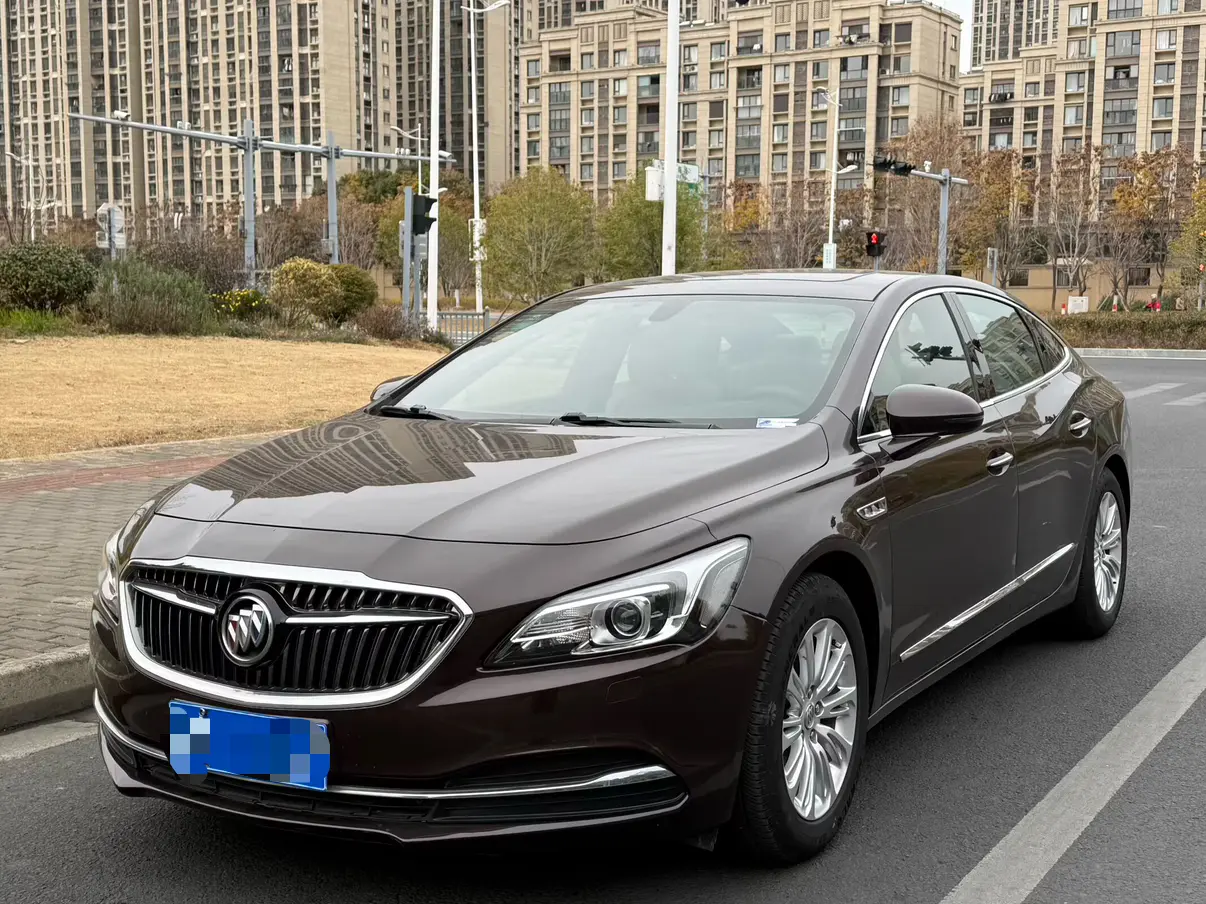 Buick LaCrosse  из Китая