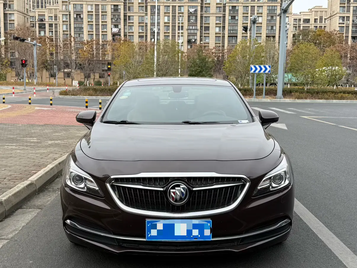 Buick LaCrosse  из Китая
