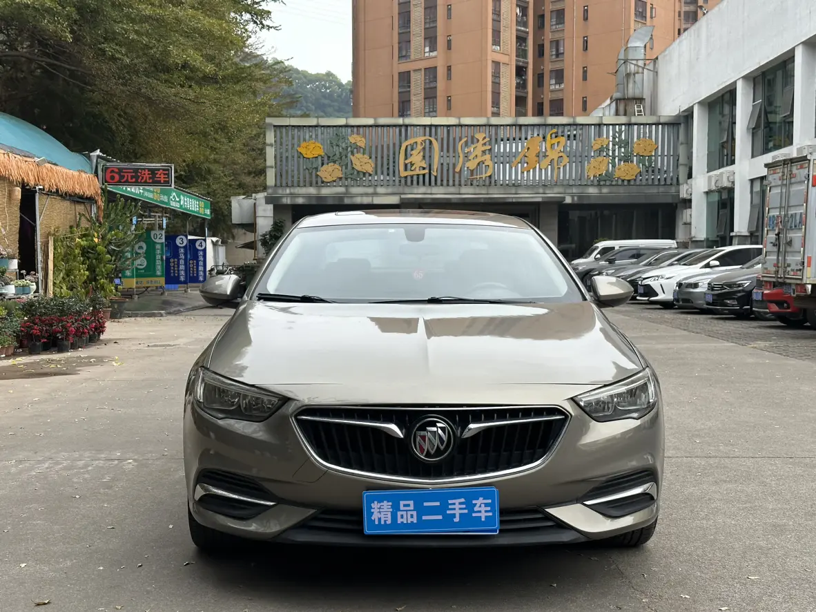 Buick Majesty  из Китая