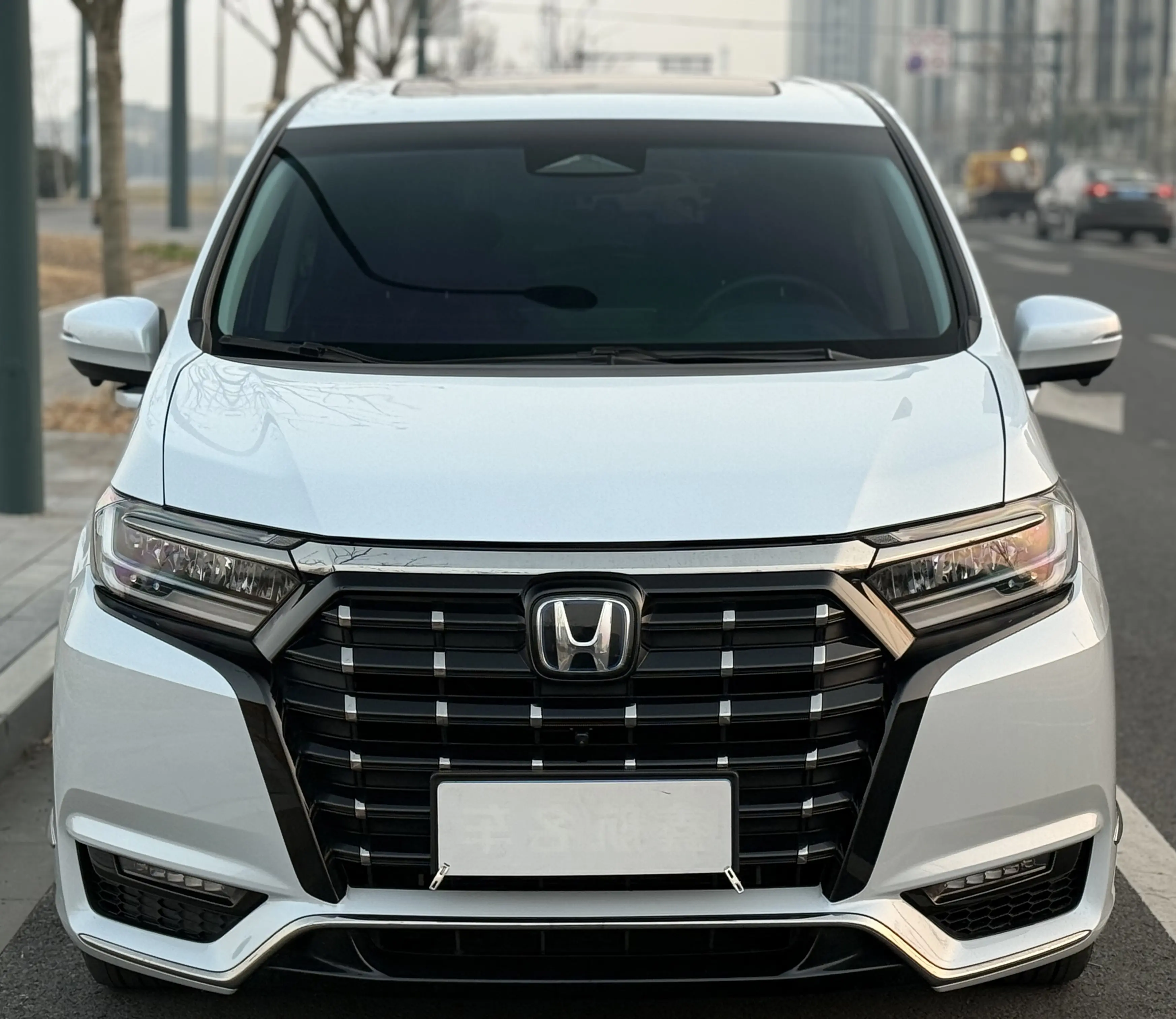 Honda Elysion (Alison)  из Китая