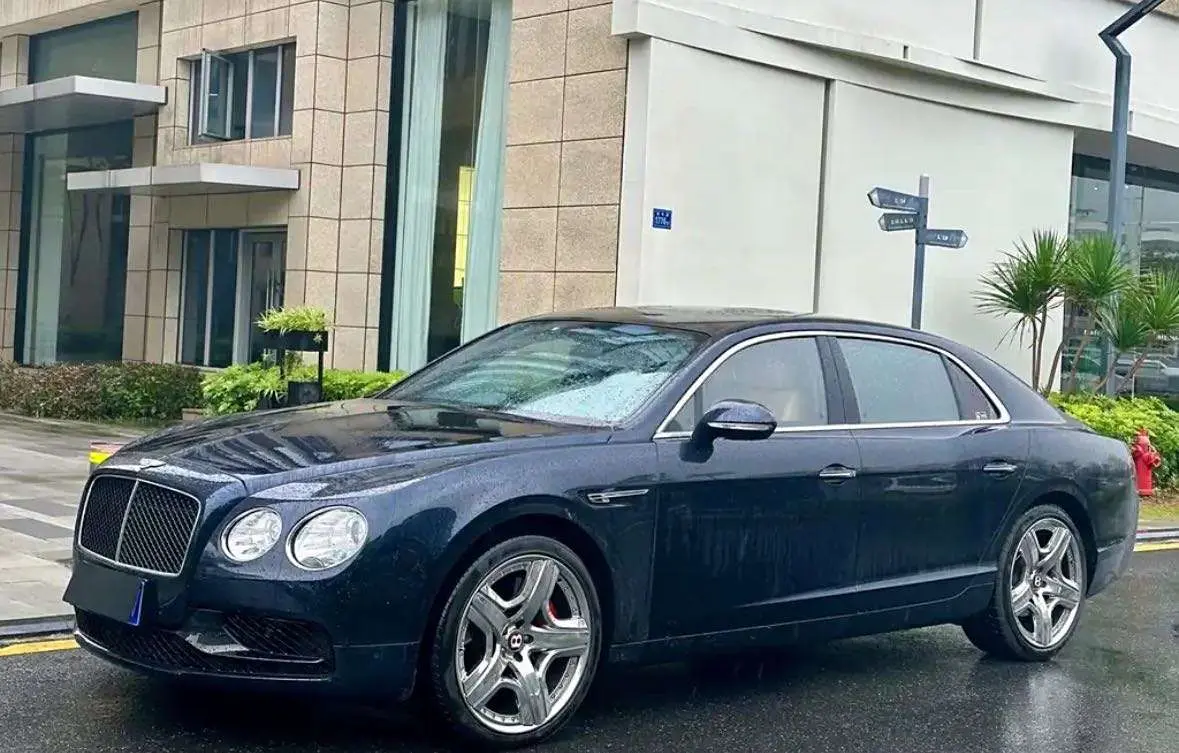 Bentley Galloping  из Китая