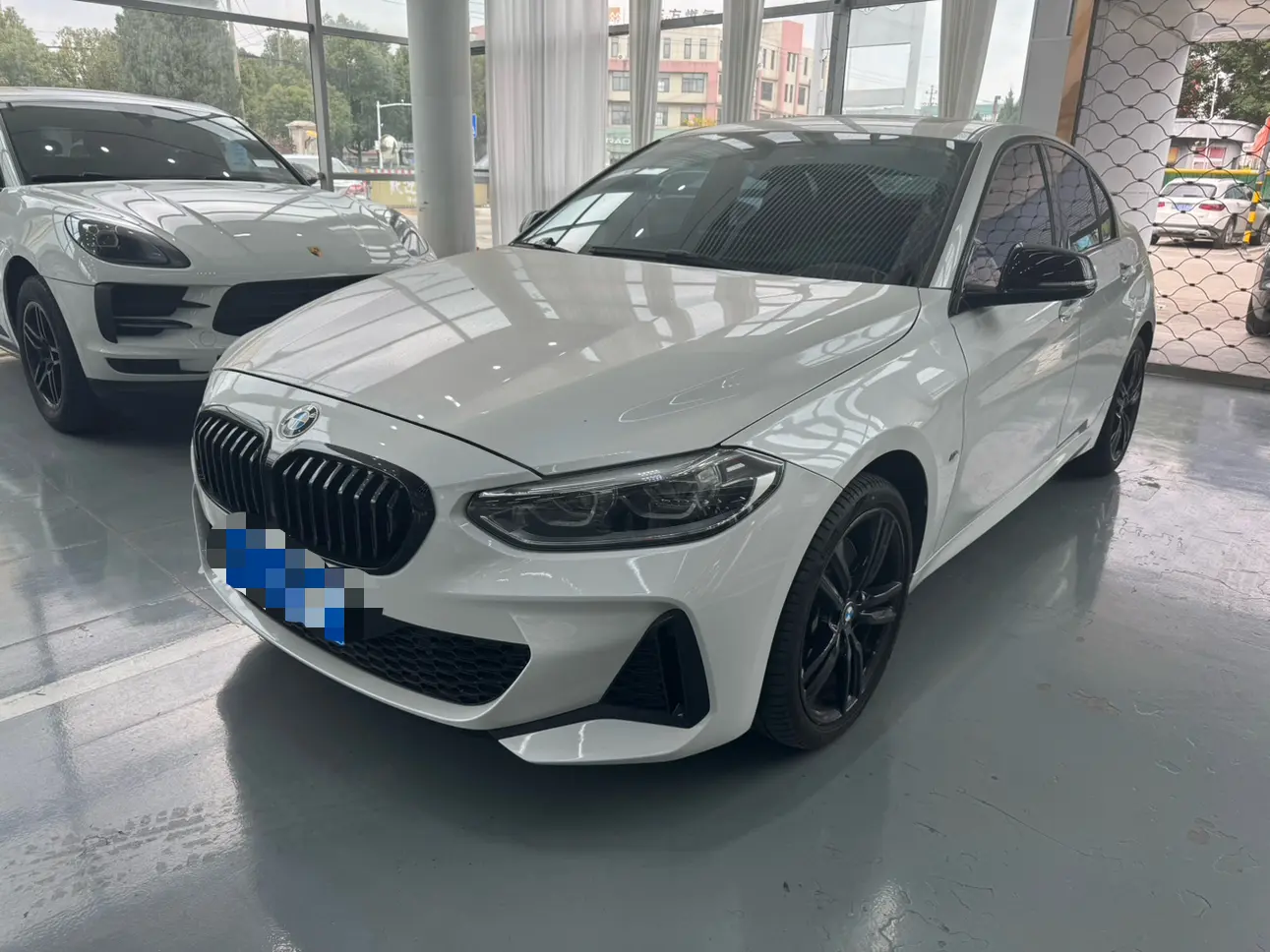 BMW 1 Series  из Китая