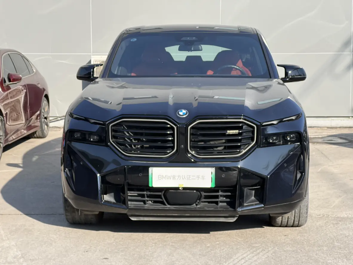 BMW XM  из Китая