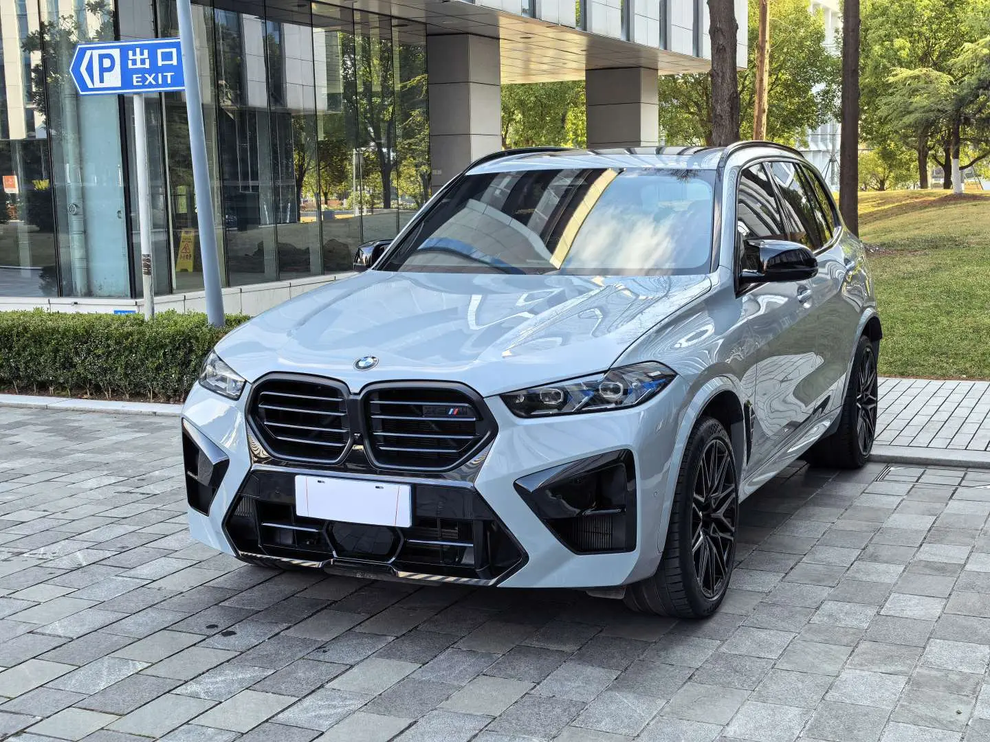 BMW X5M  из Китая