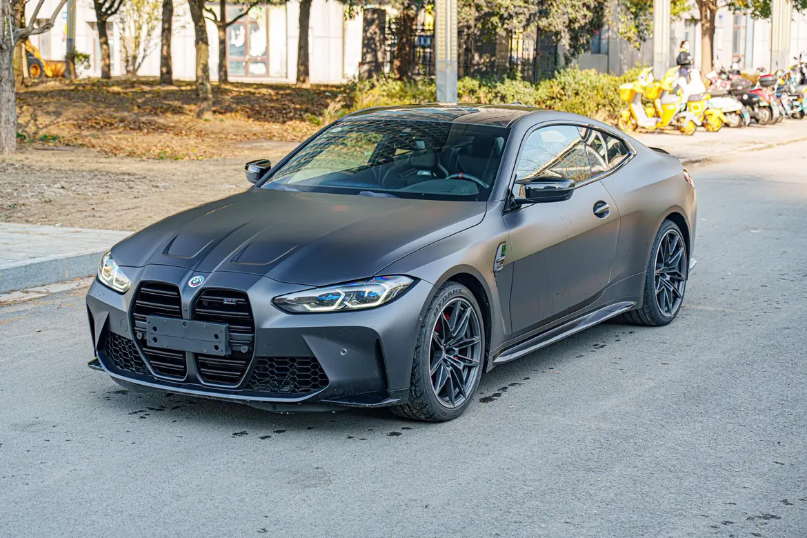 BMW M4  из Китая