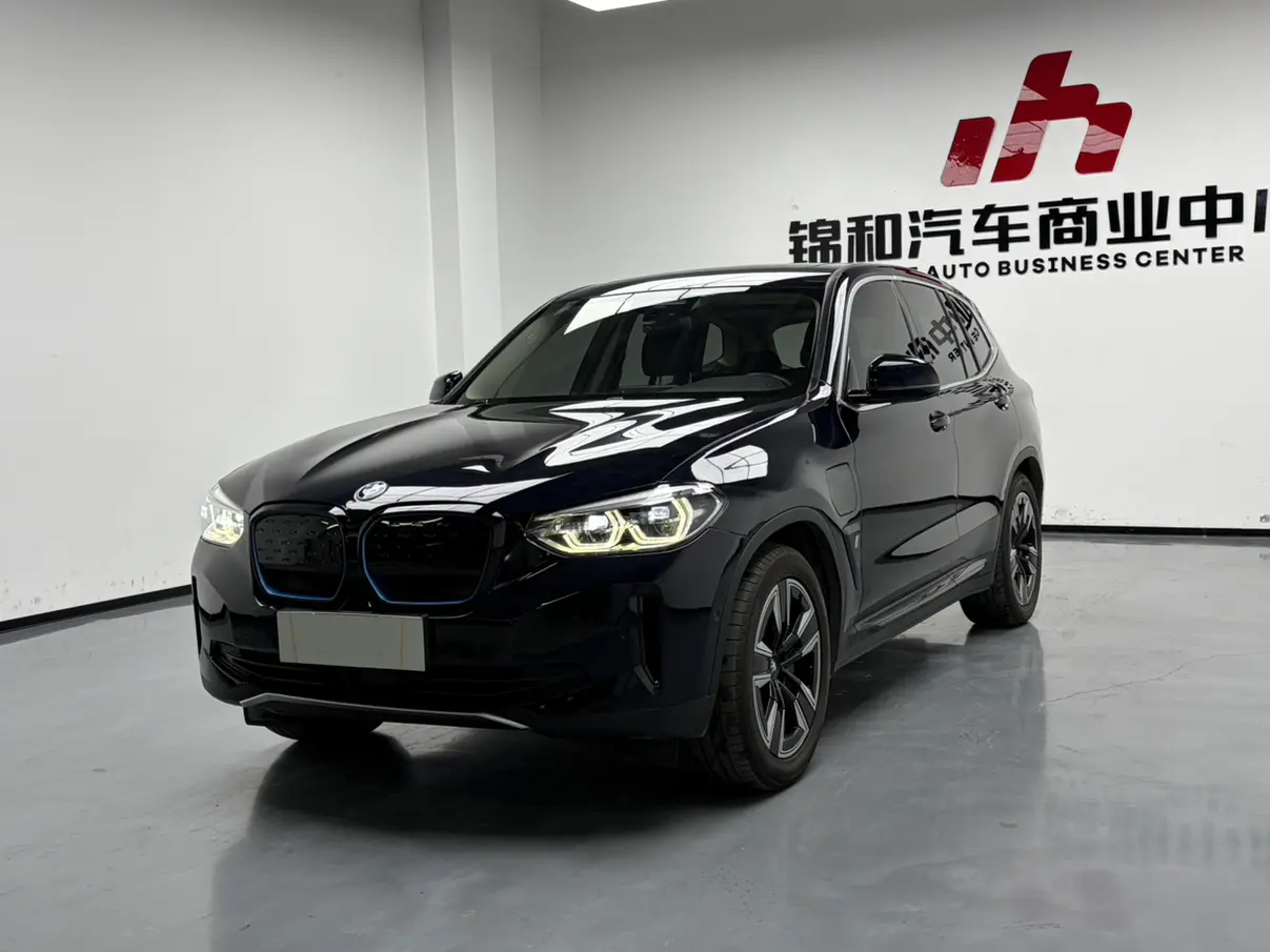 BMW iX3  из Китая