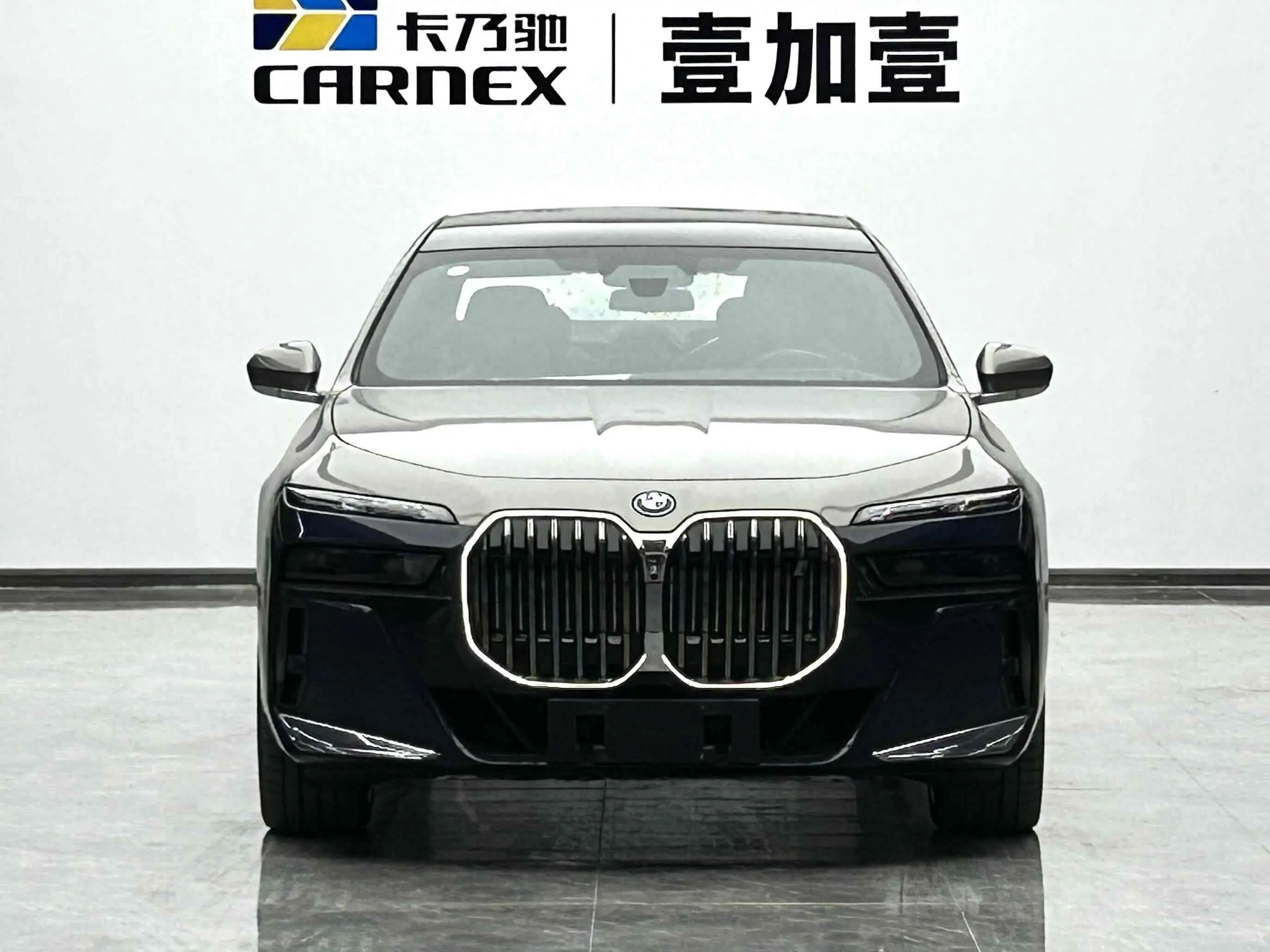 BMW i7  из Китая