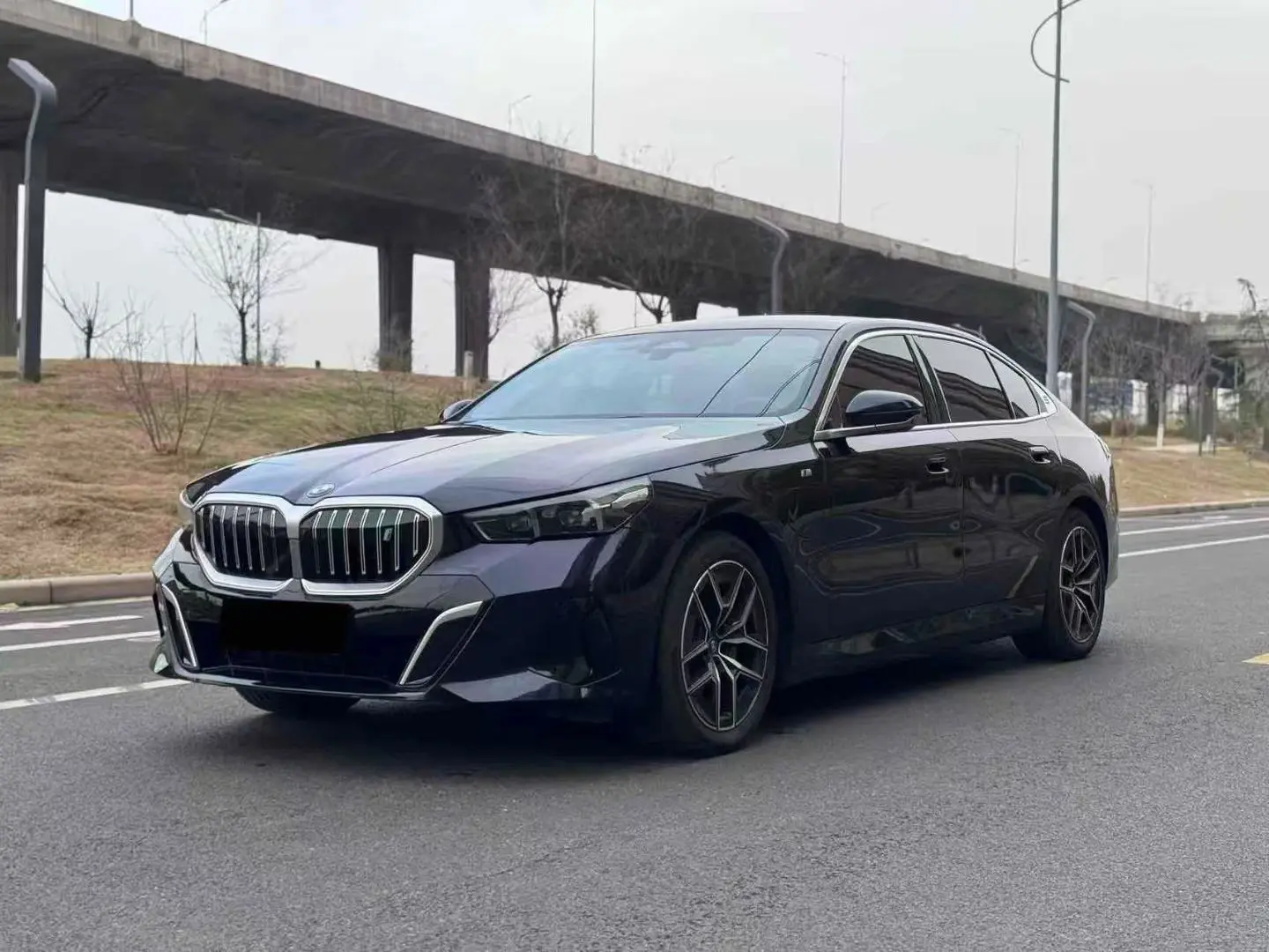 BMW i5  из Китая