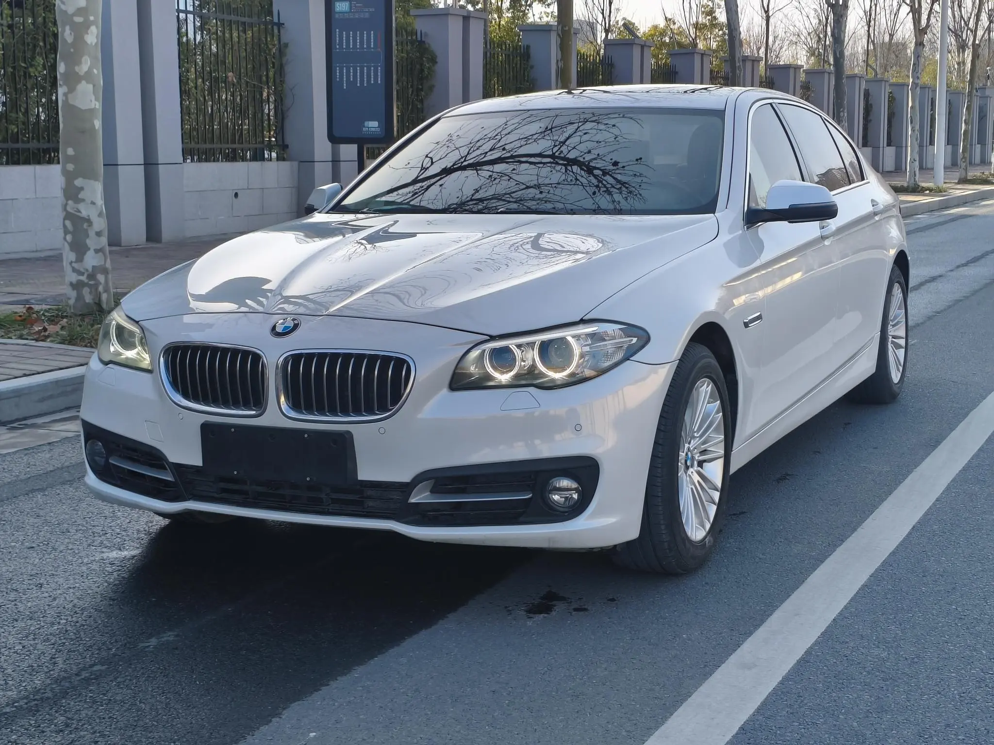 BMW 5 Series  из Китая