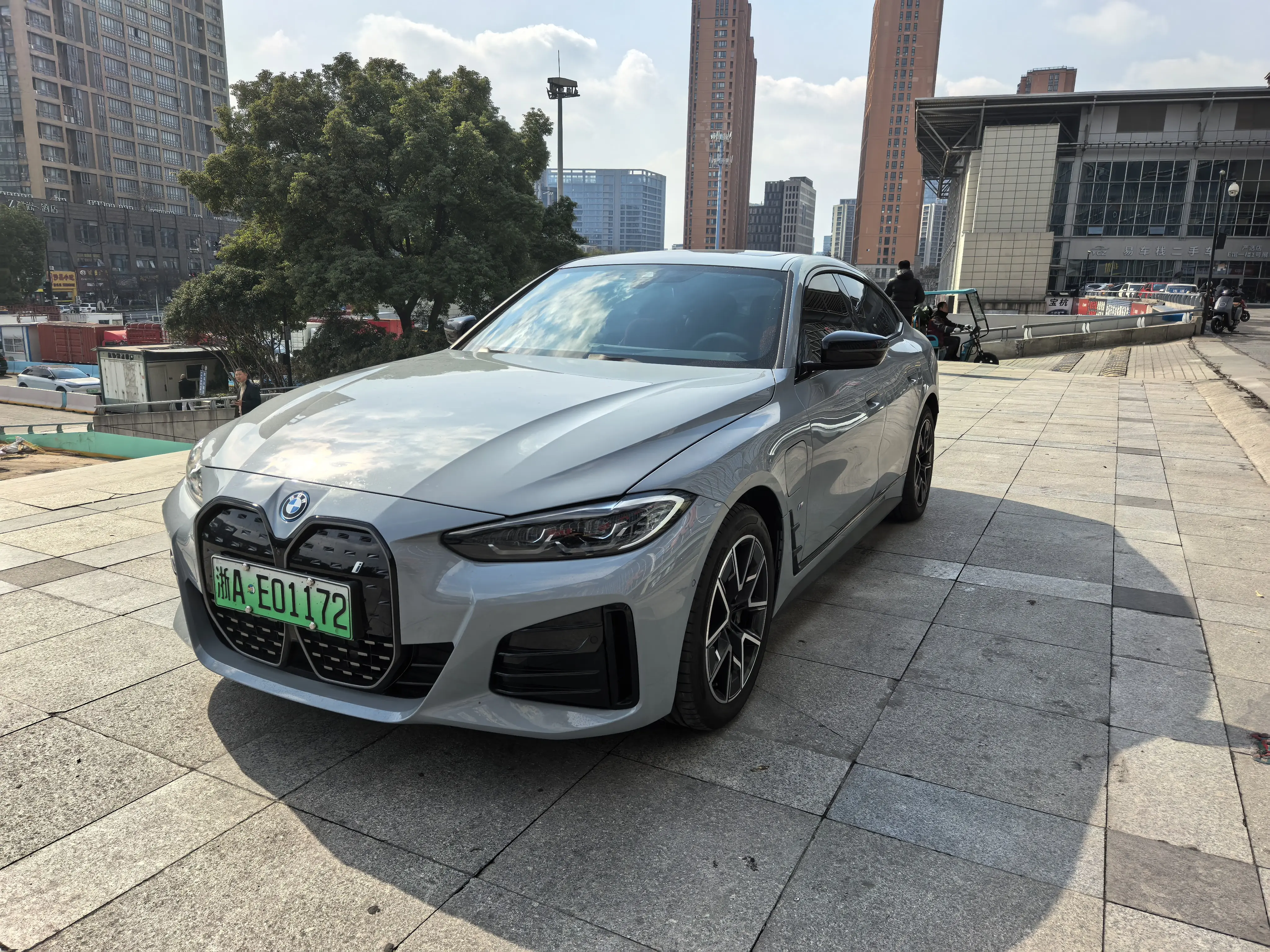BMW i4  из Китая