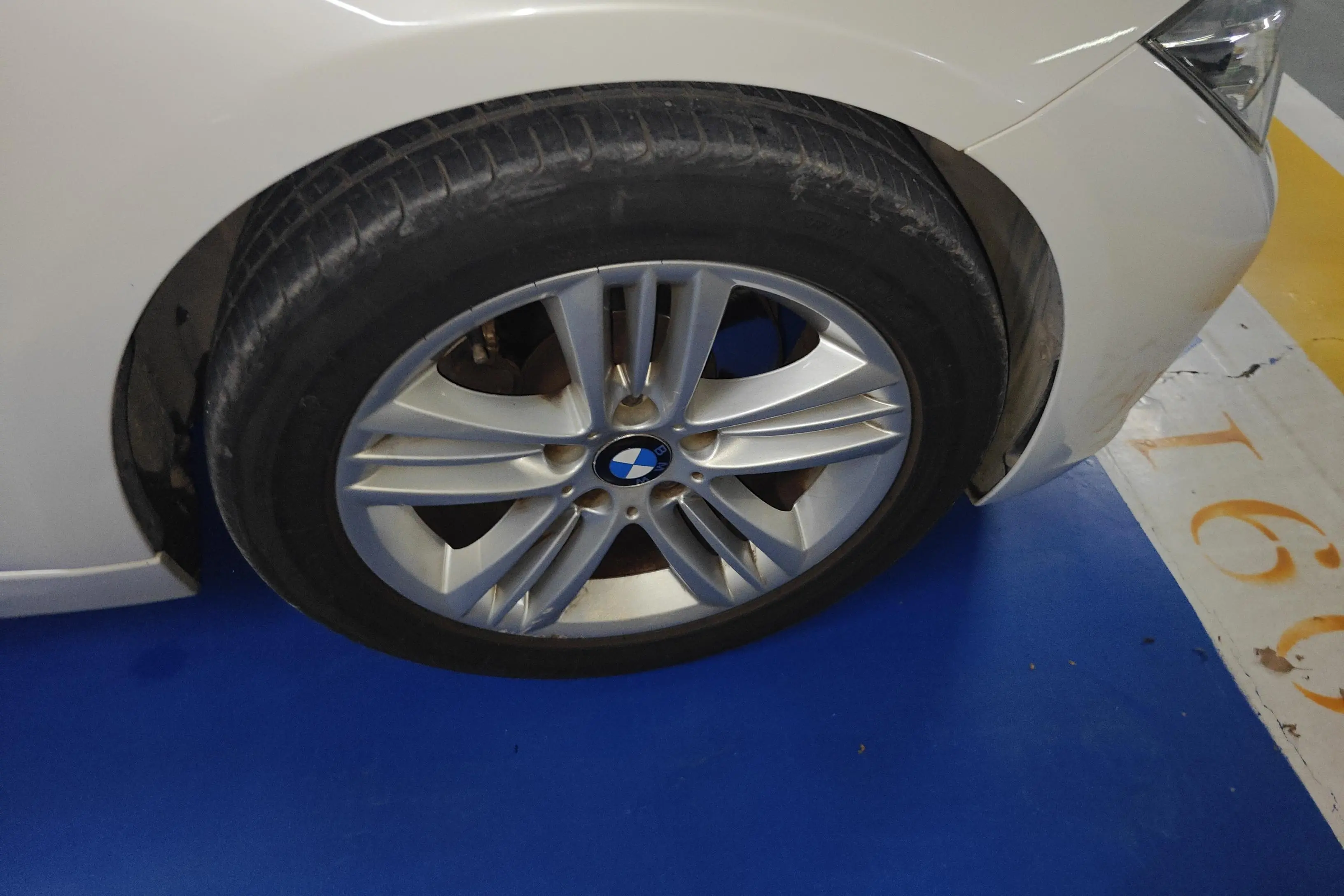 BMW 3 Series  из Китая