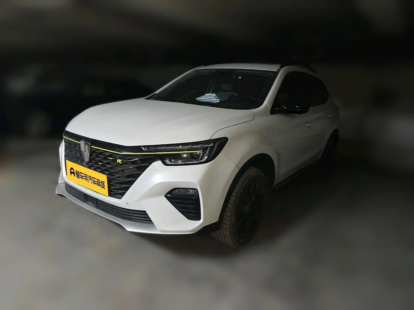 Roewe eRX5  из Китая