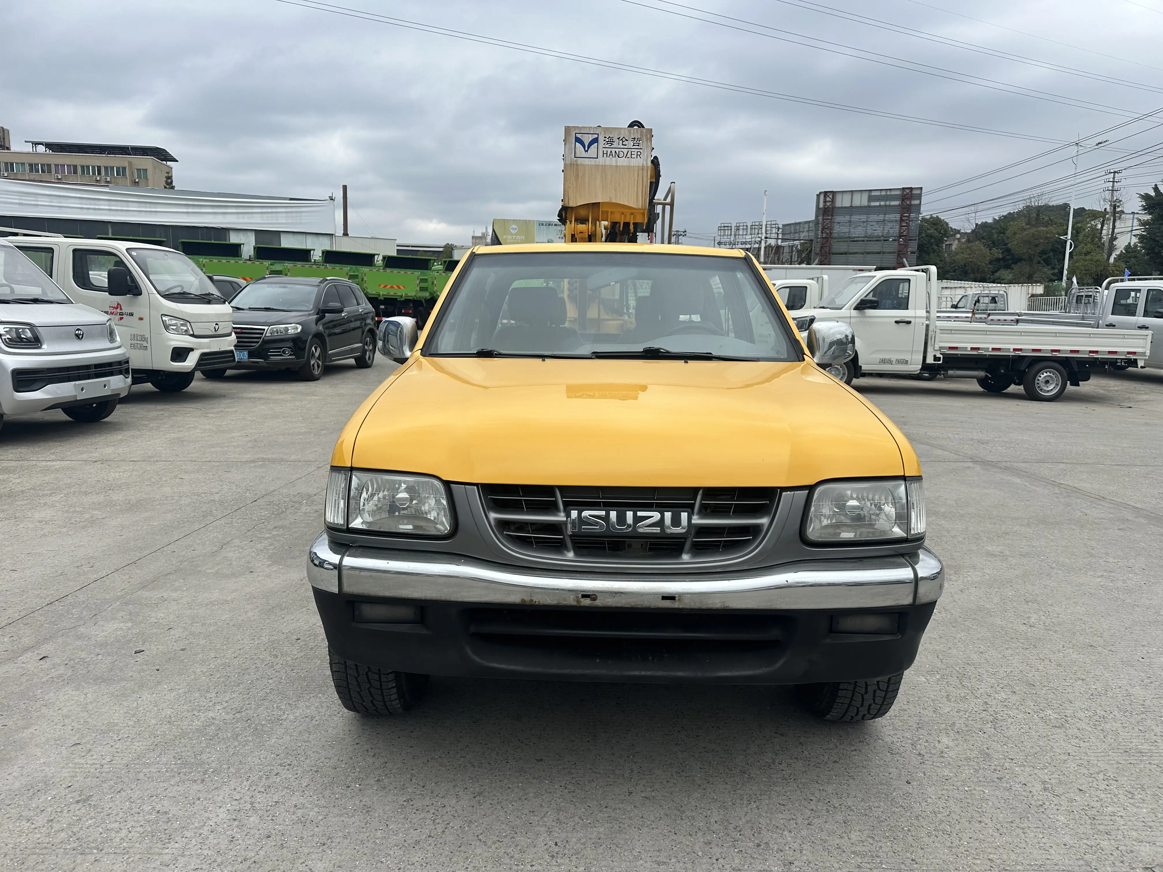 Isuzu pickup truck  из Китая