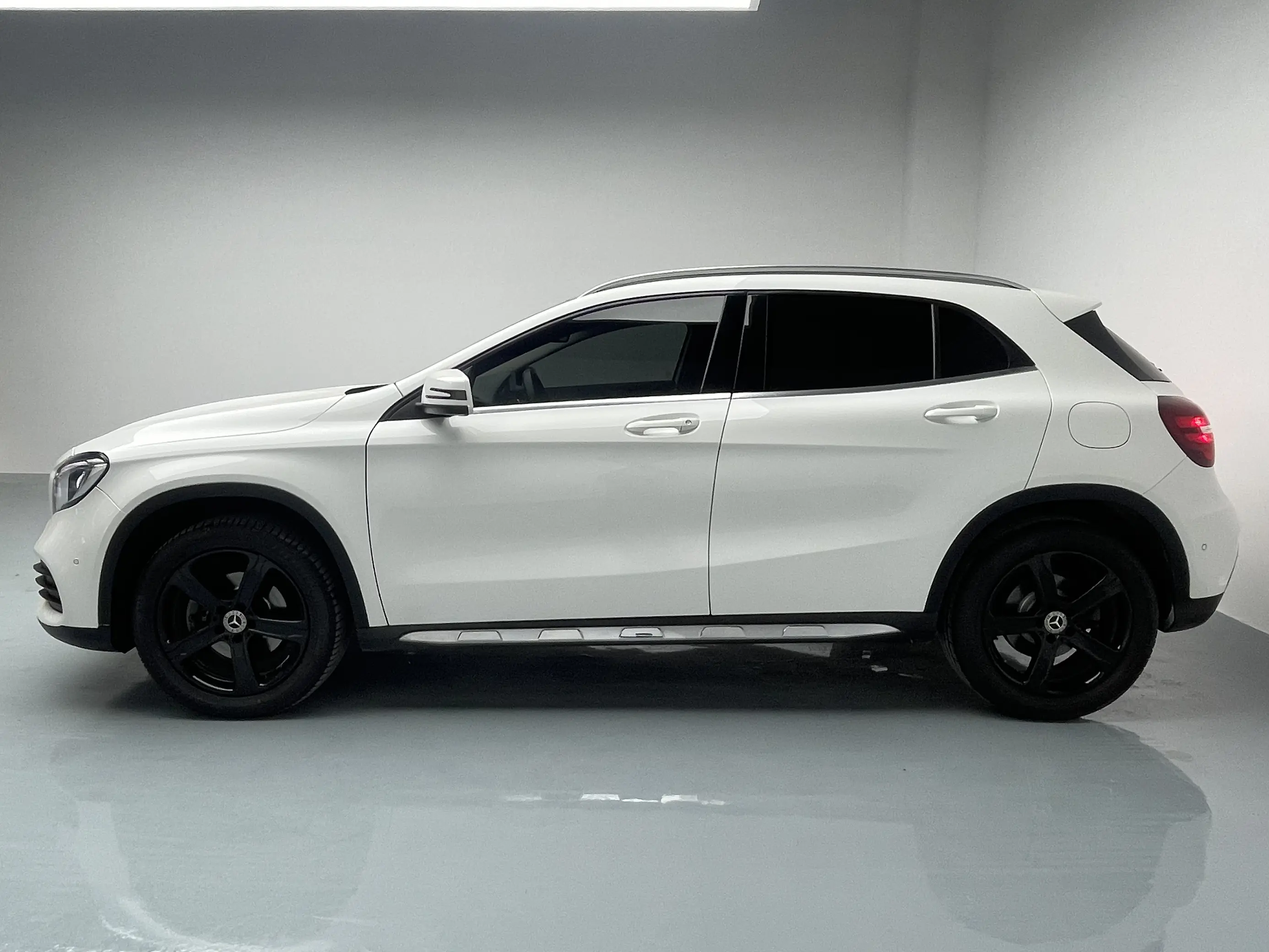 Mercedes-Benz GLA  из Китая