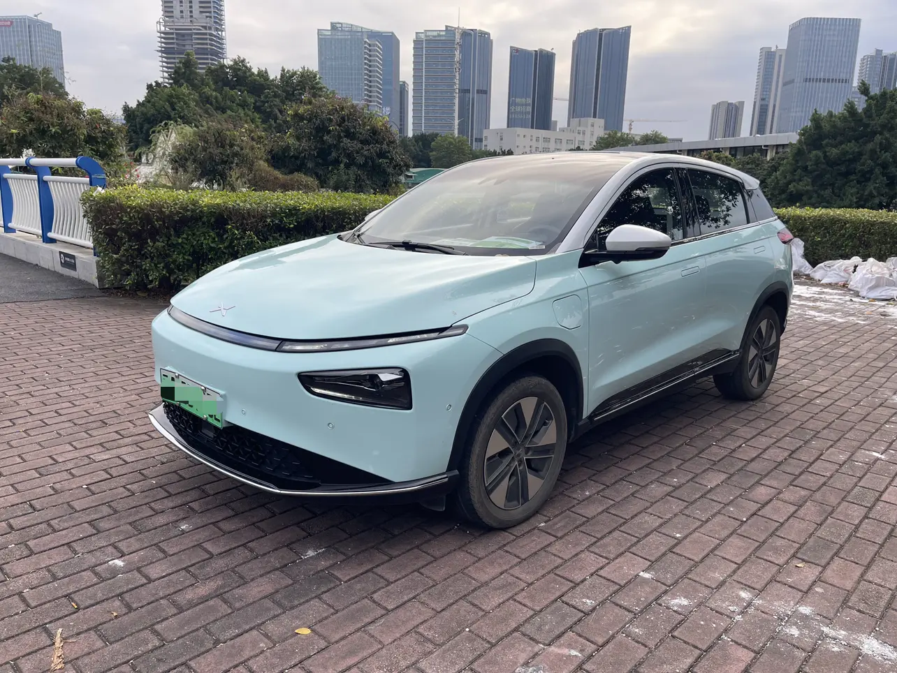 Xpeng G3  из Китая