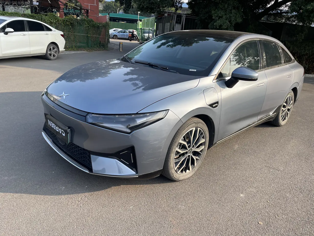 Xpeng P5  из Китая