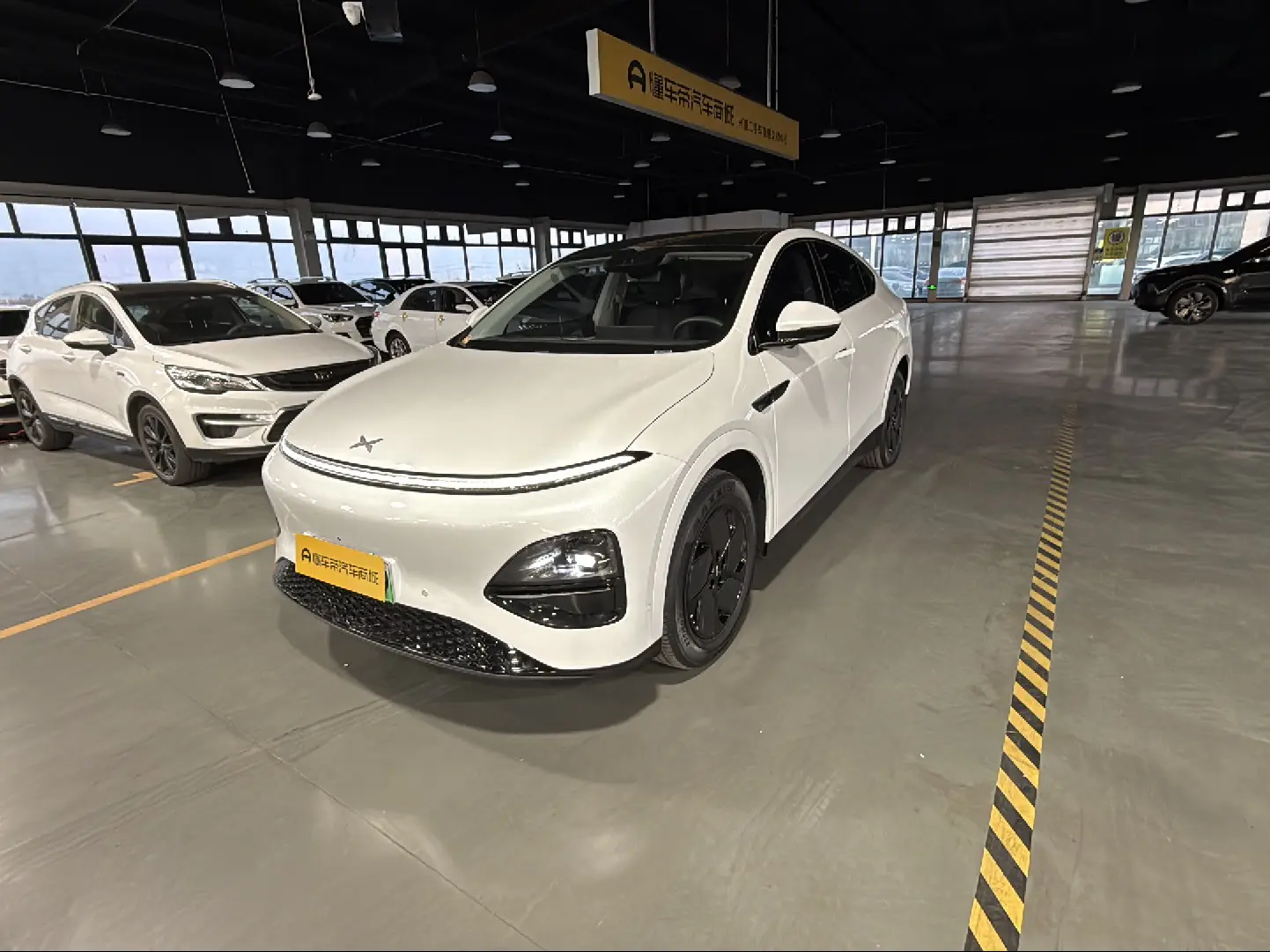 Xpeng G6  из Китая