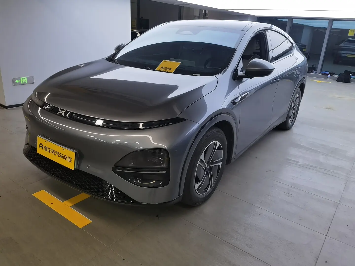 Xpeng G6  из Китая