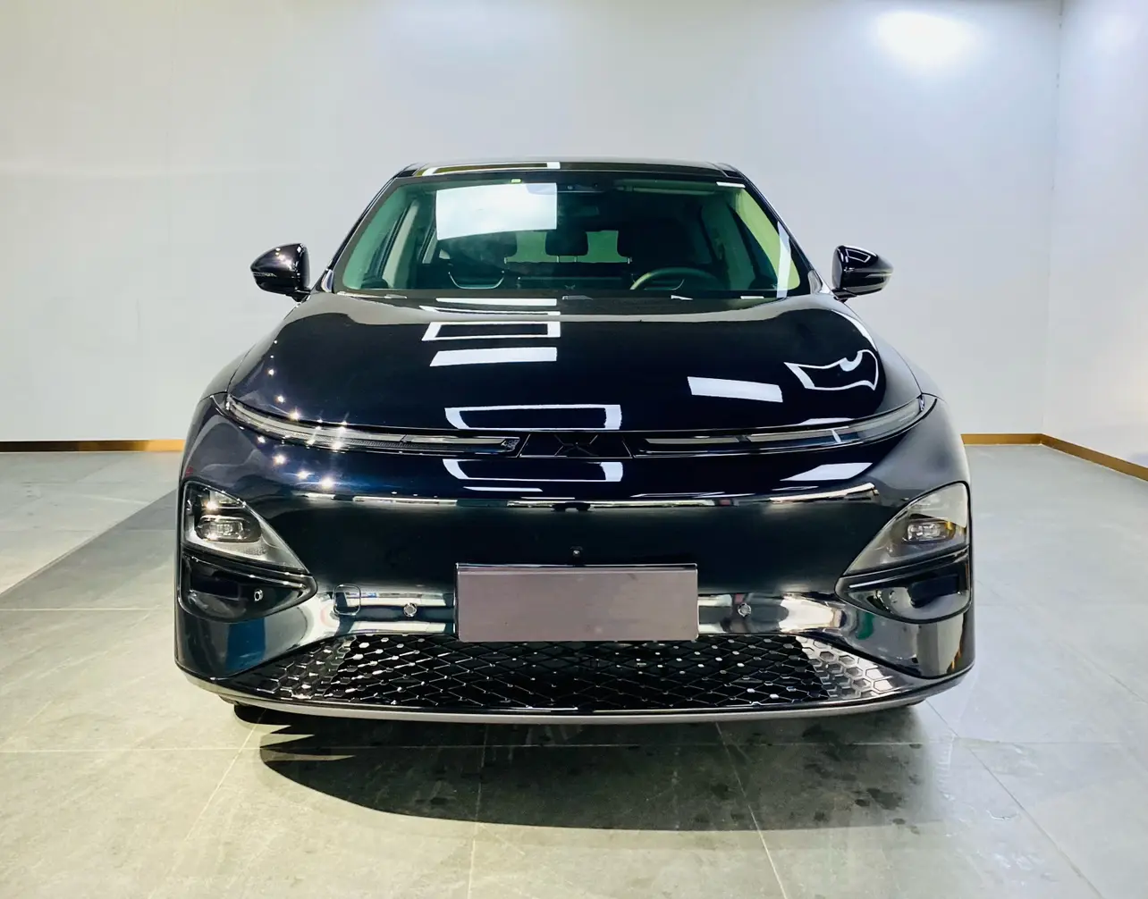 Xpeng G6  из Китая