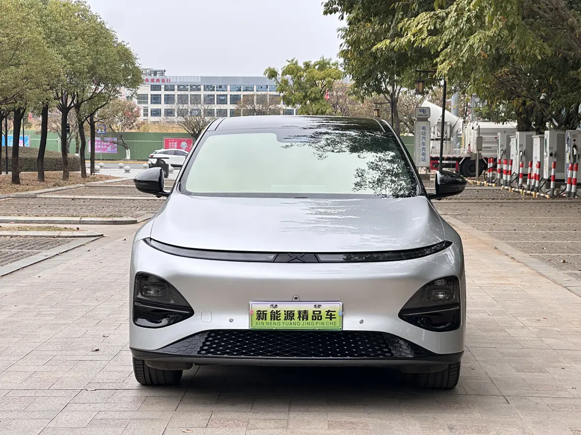 Xpeng G6  из Китая