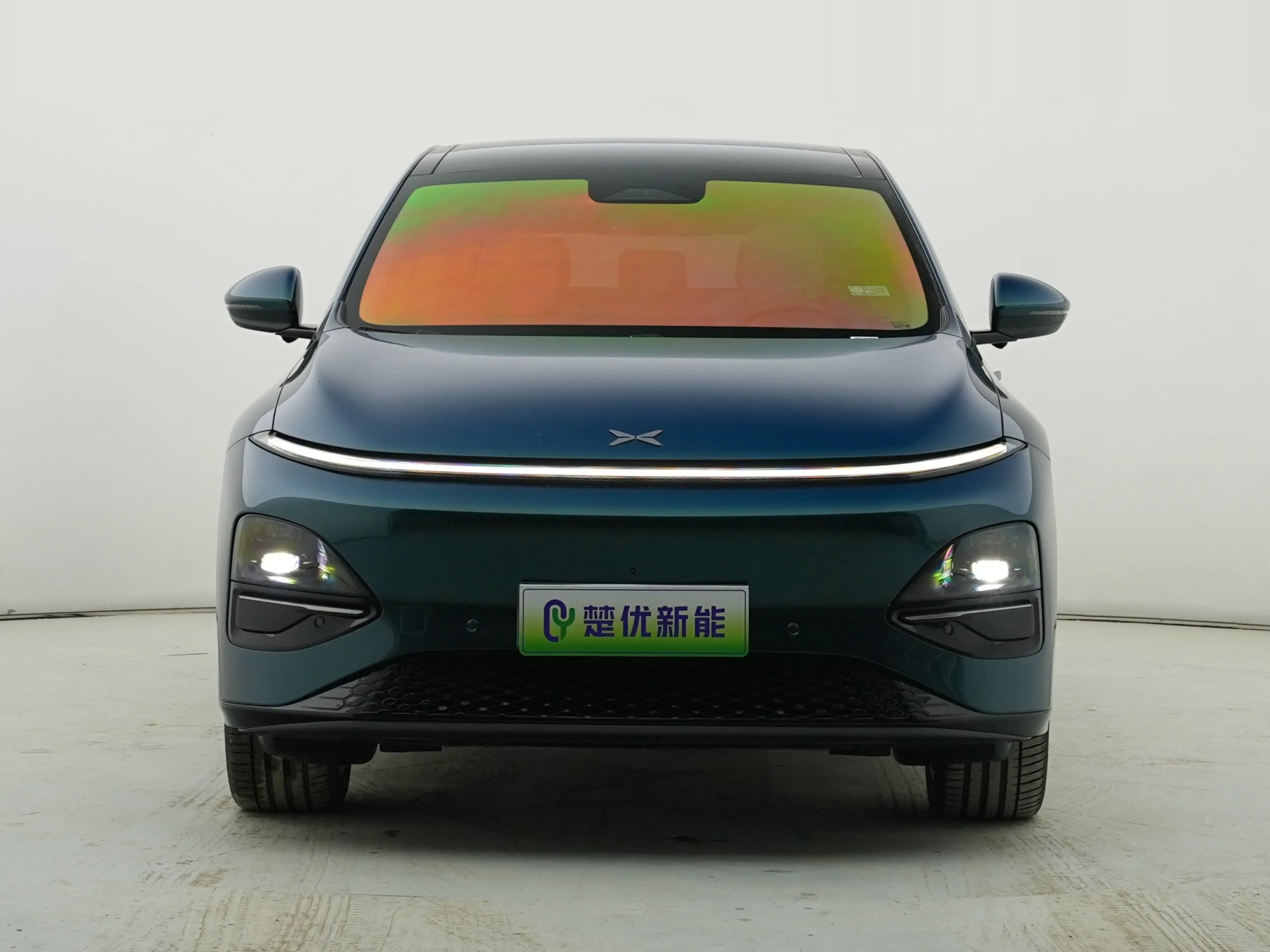 Xpeng G6  из Китая