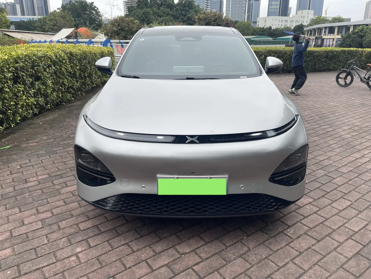 Xpeng G6  из Китая