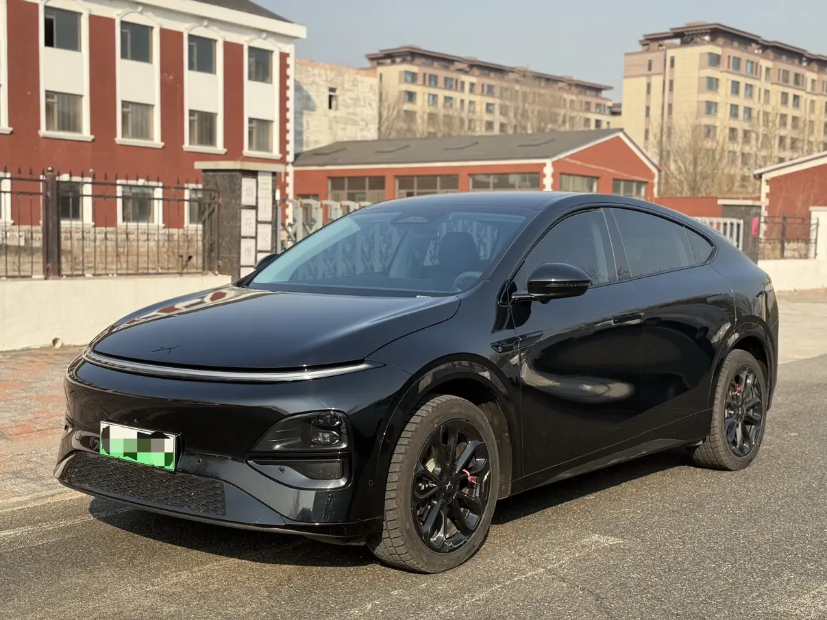 Xpeng G6  из Китая