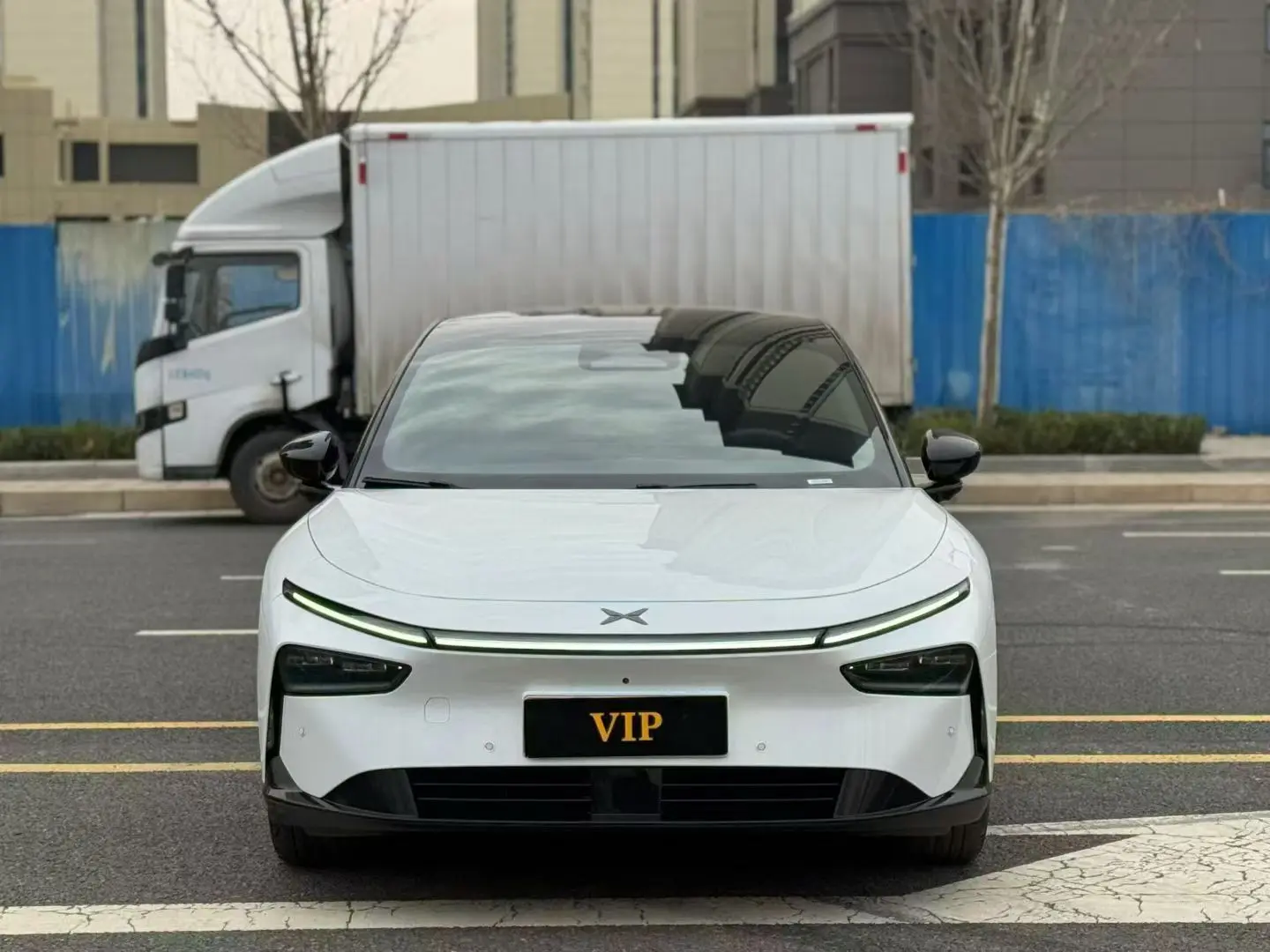 Xpeng P7+  из Китая