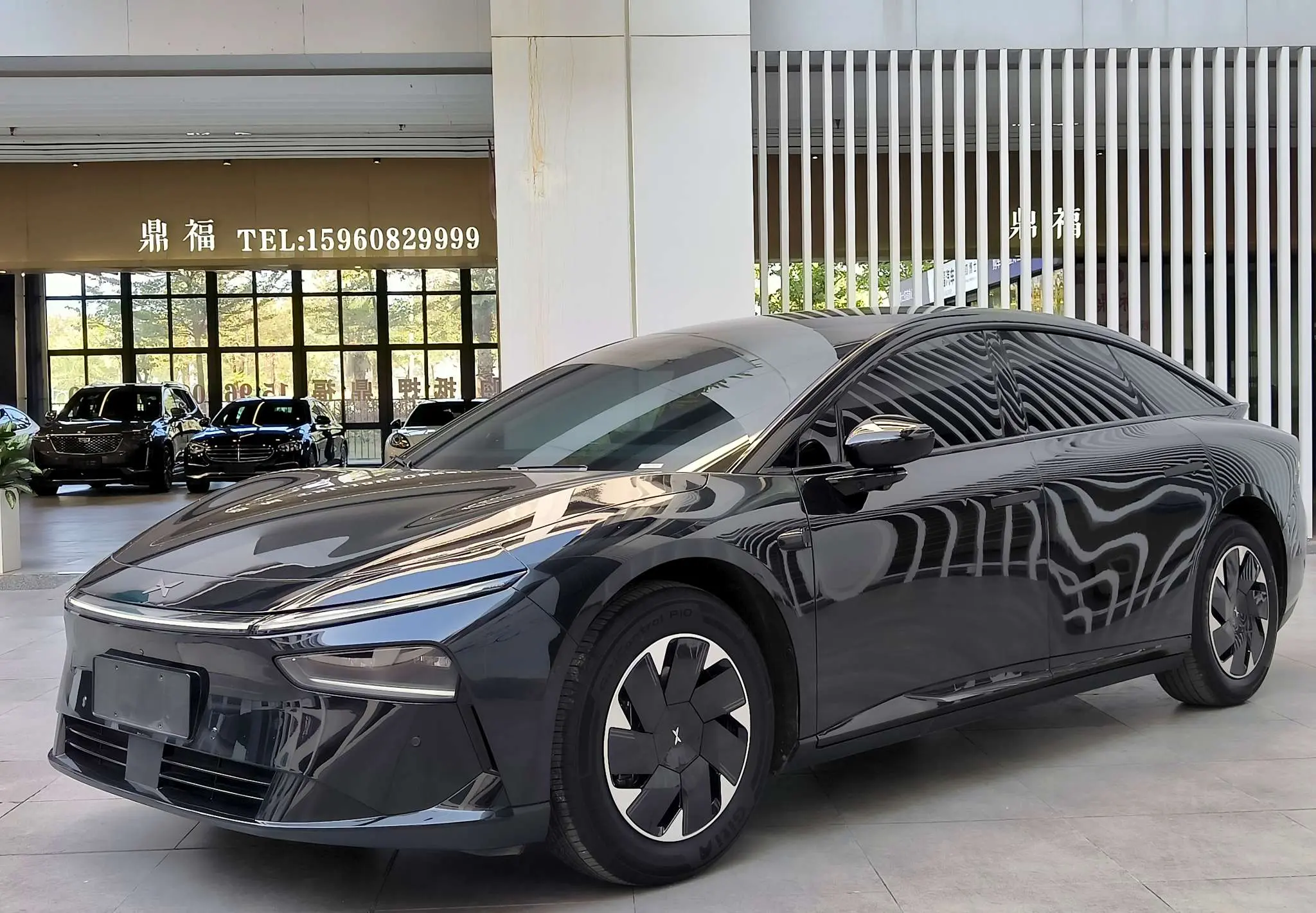 Xpeng P7+  из Китая