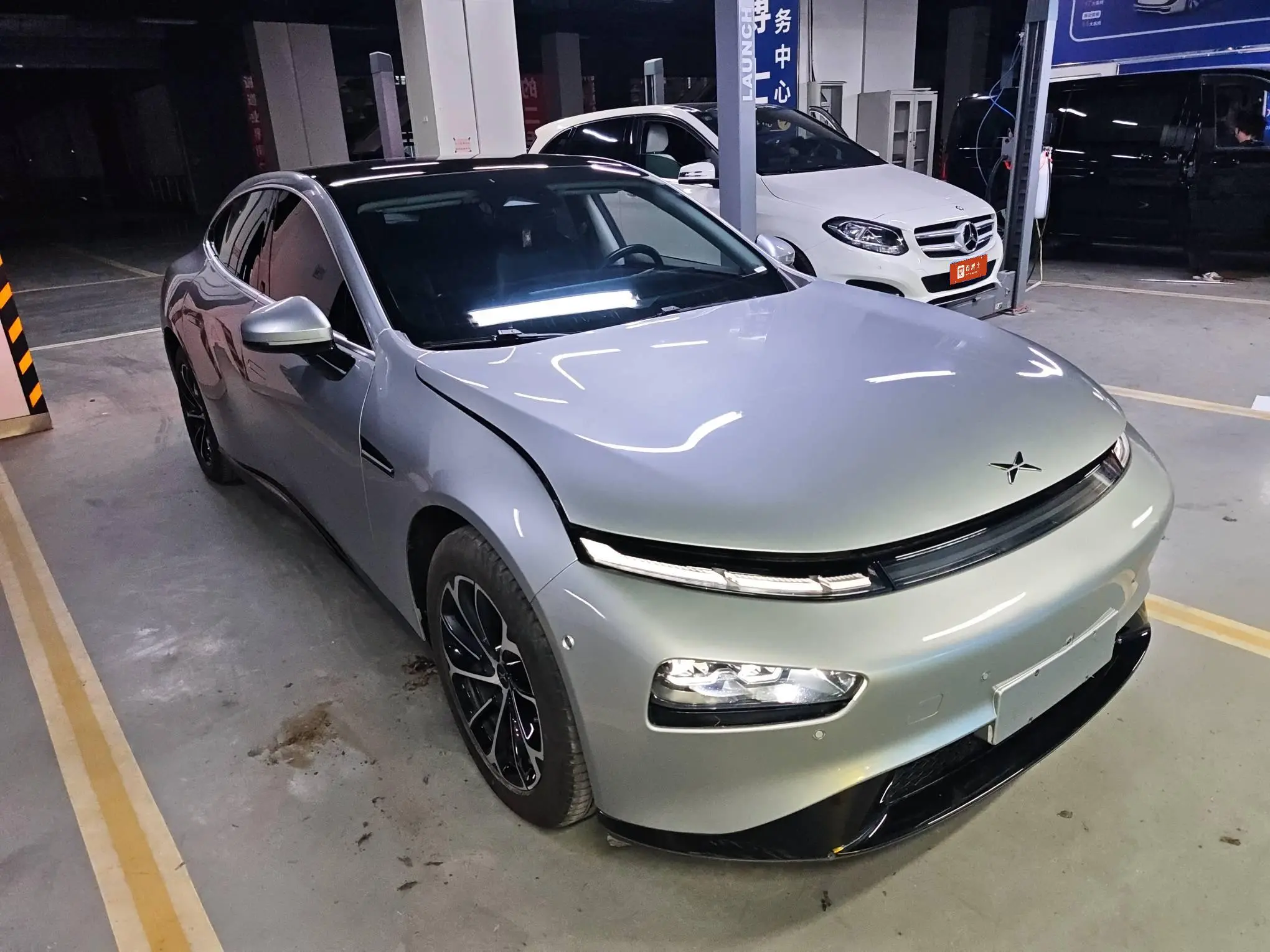 Xpeng P7  из Китая