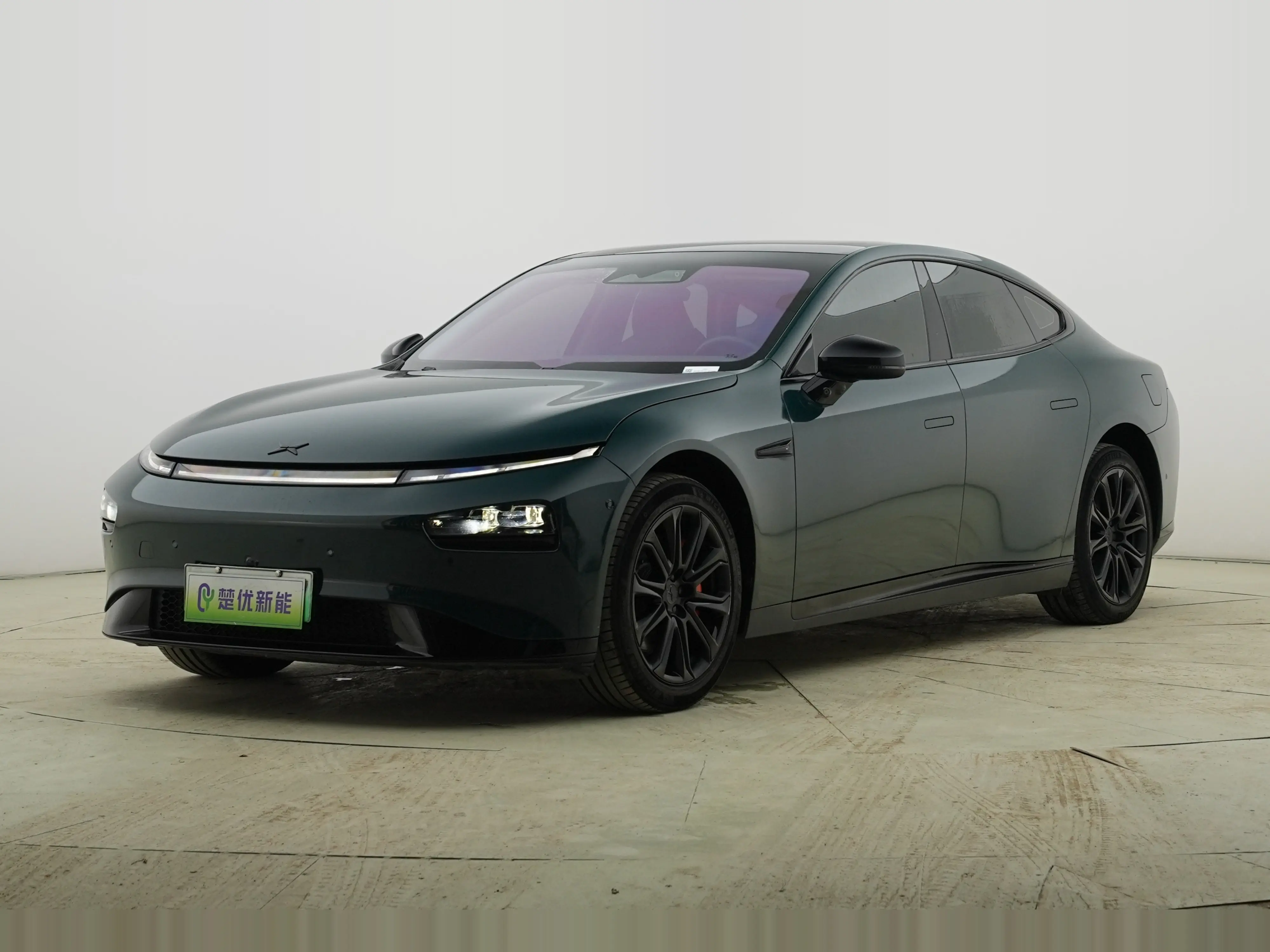 Xpeng P7  из Китая