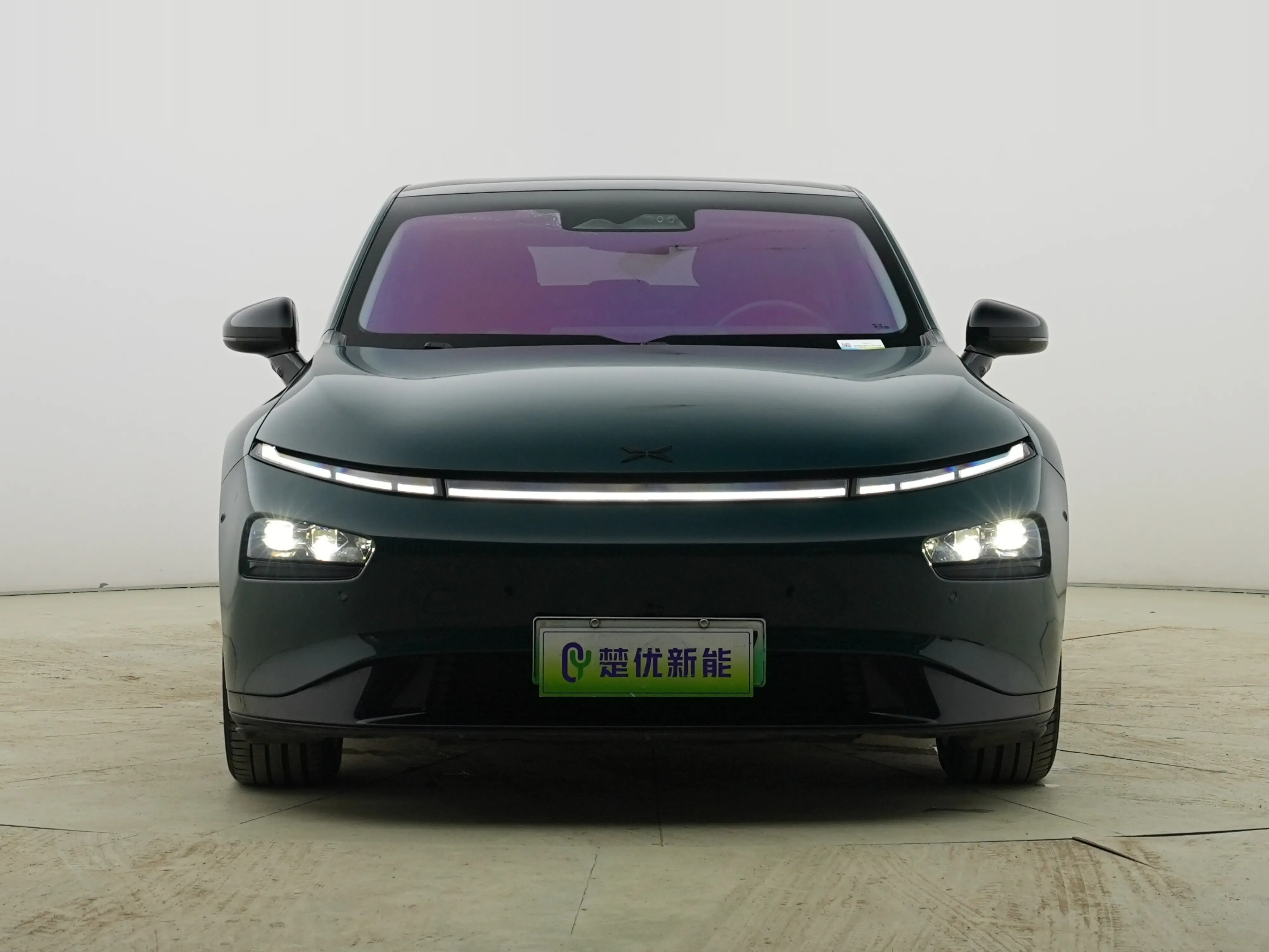 Xpeng P7  из Китая