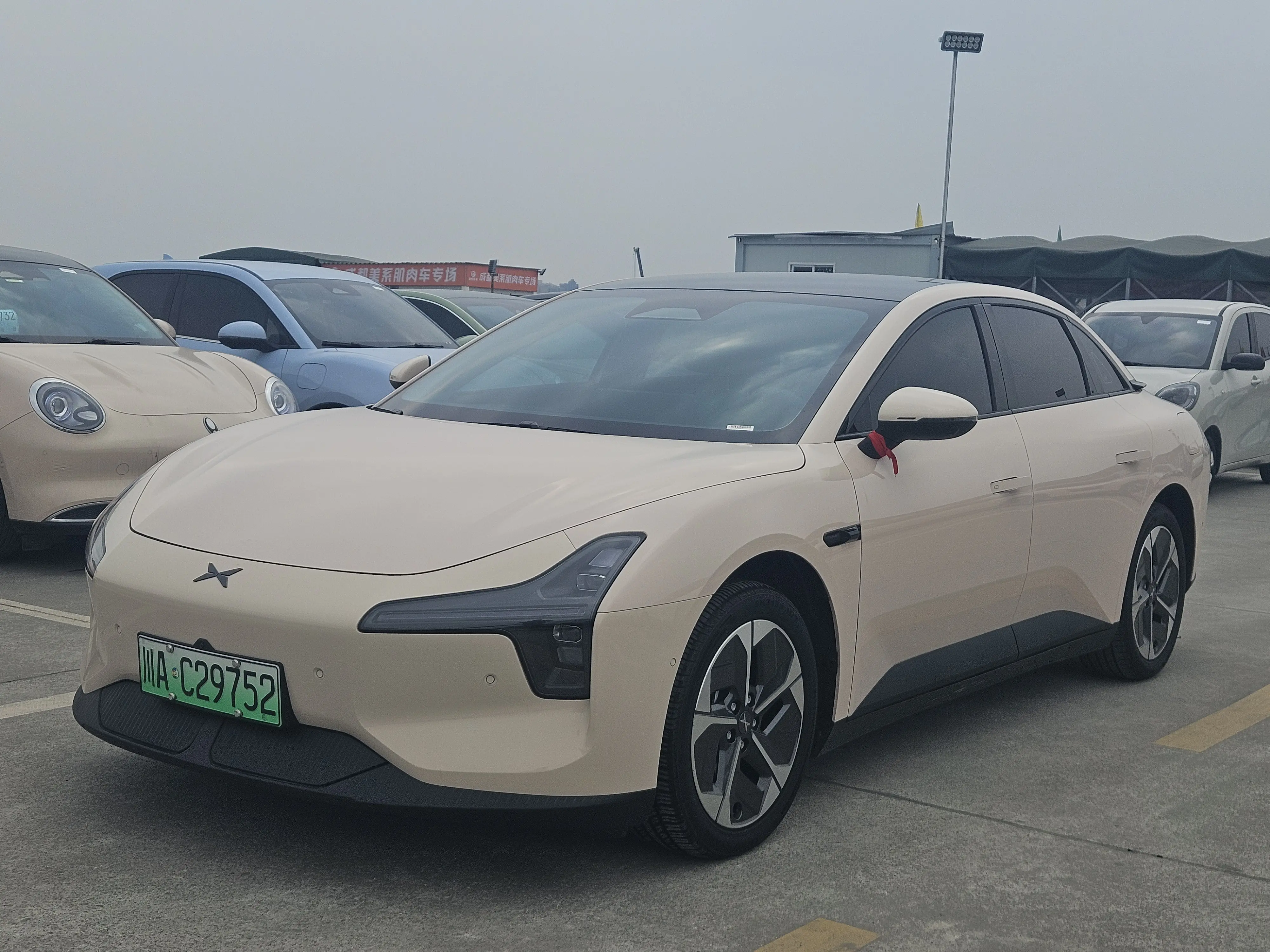 Xpeng Xiaopeng MONA M03  из Китая