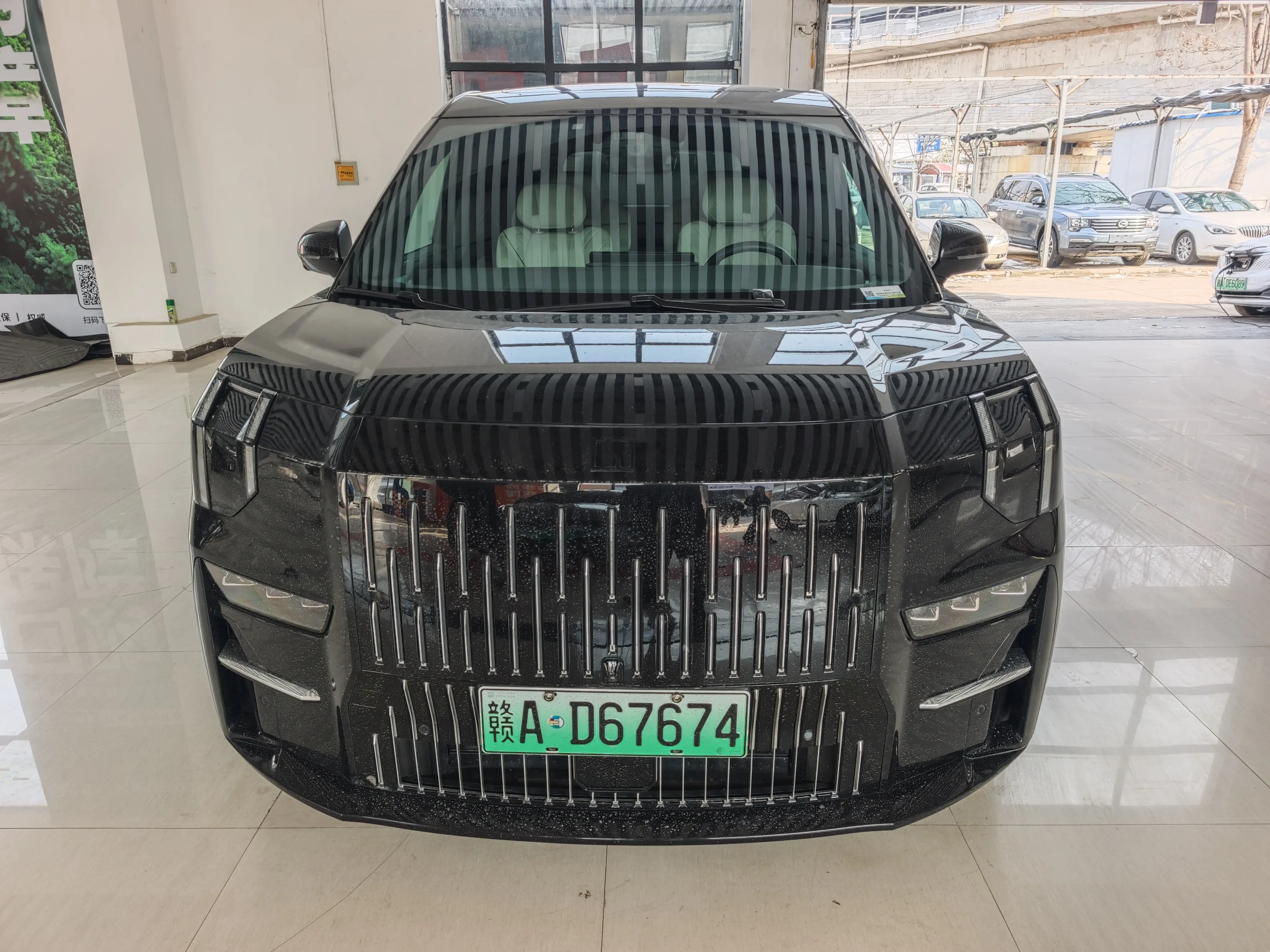 ZEEKR 009  из Китая