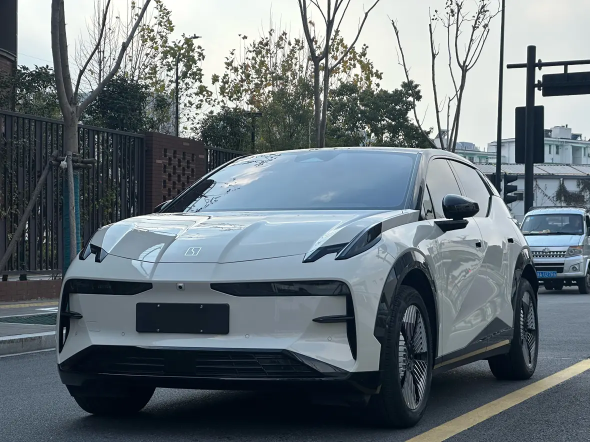 ZEEKR X  из Китая