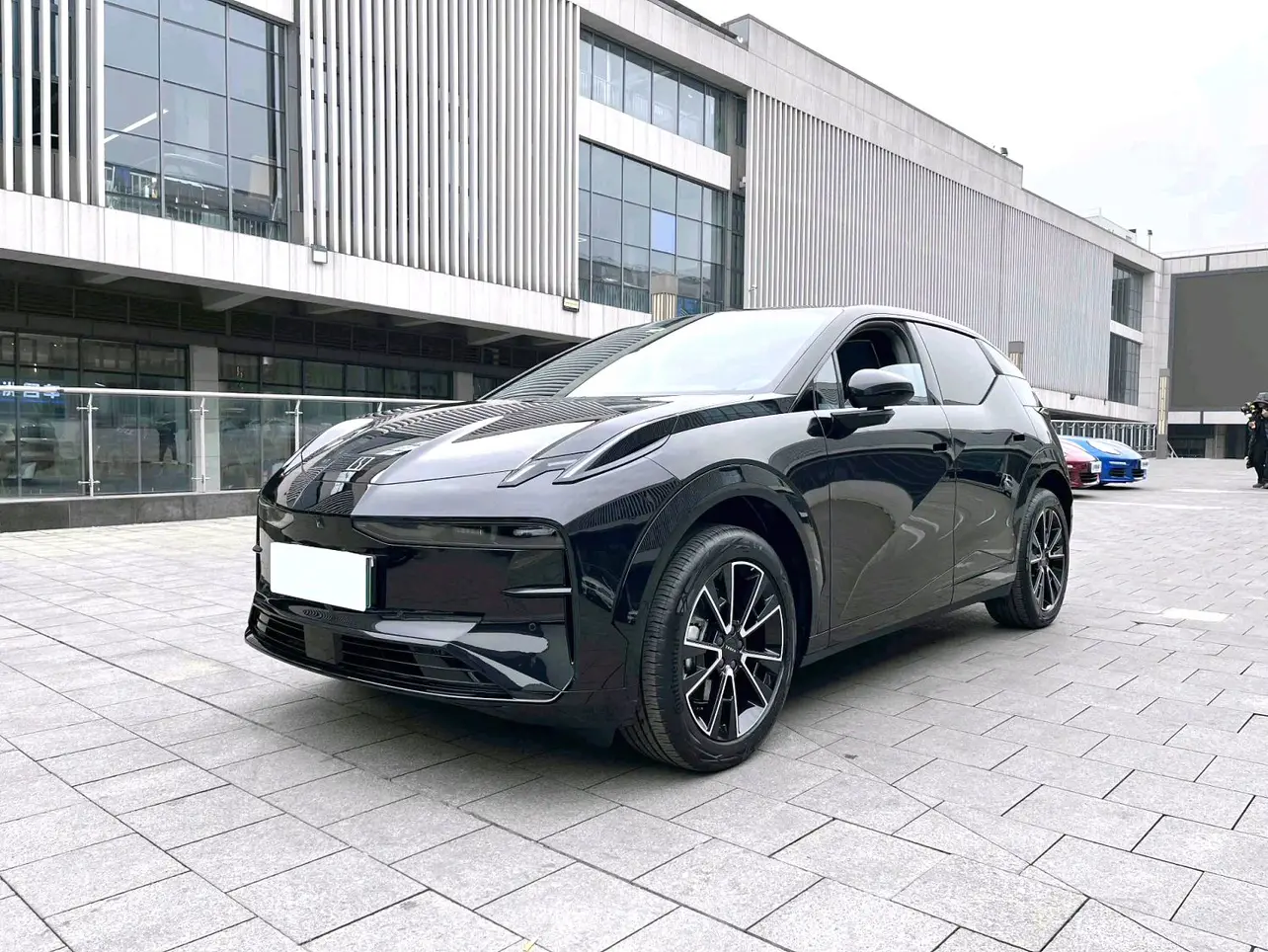 ZEEKR X  из Китая