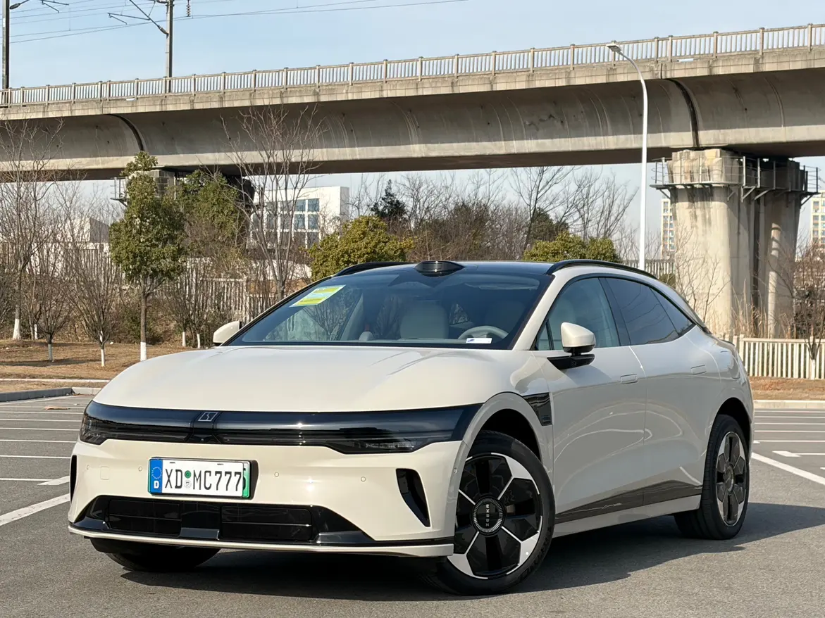 ZEEKR 007GT  из Китая