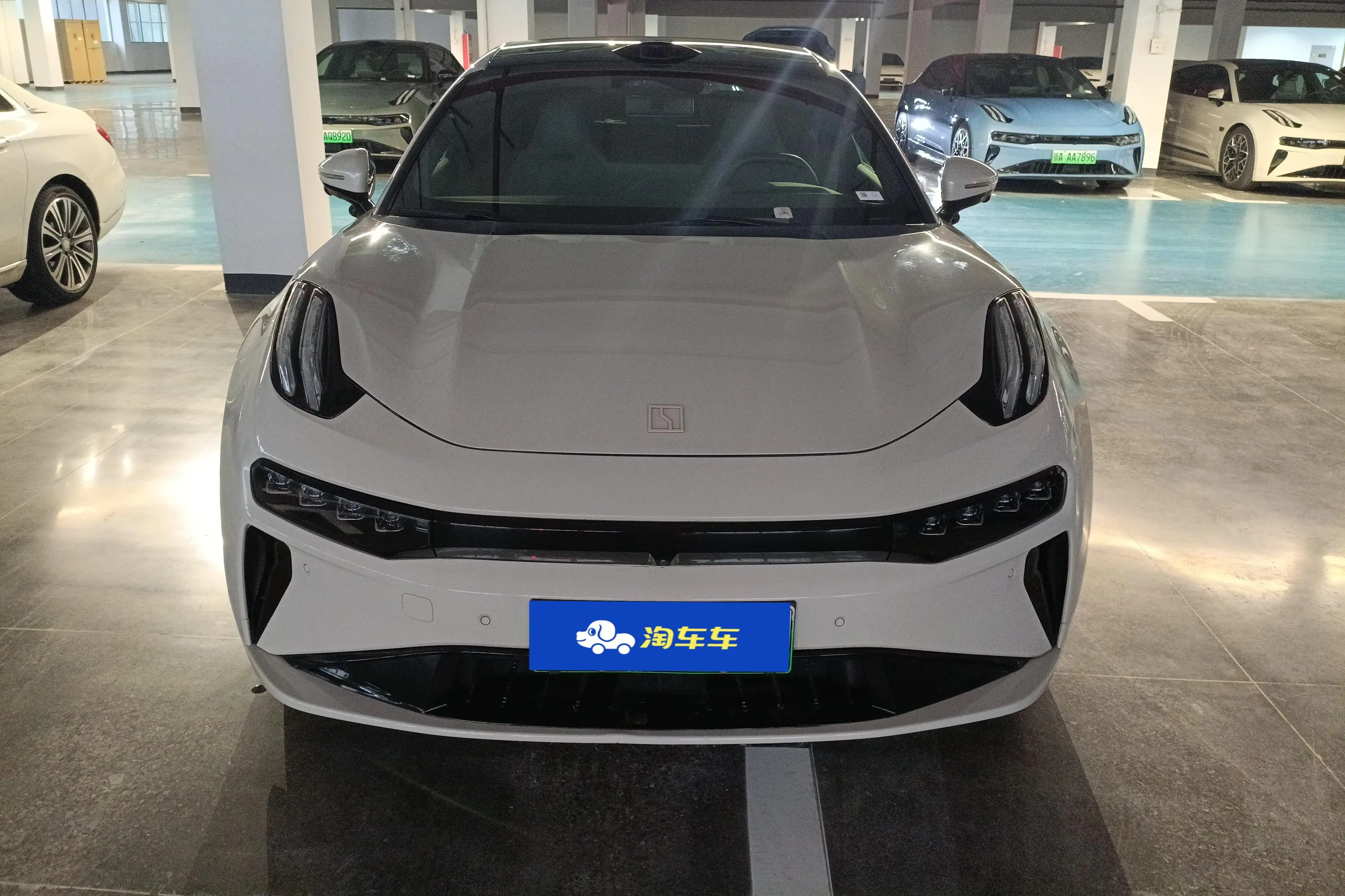 ZEEKR 001  из Китая