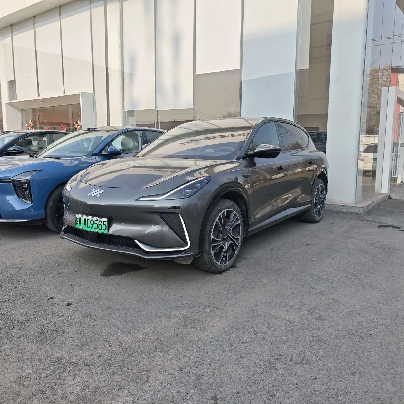 Zhiji LS7  из Китая