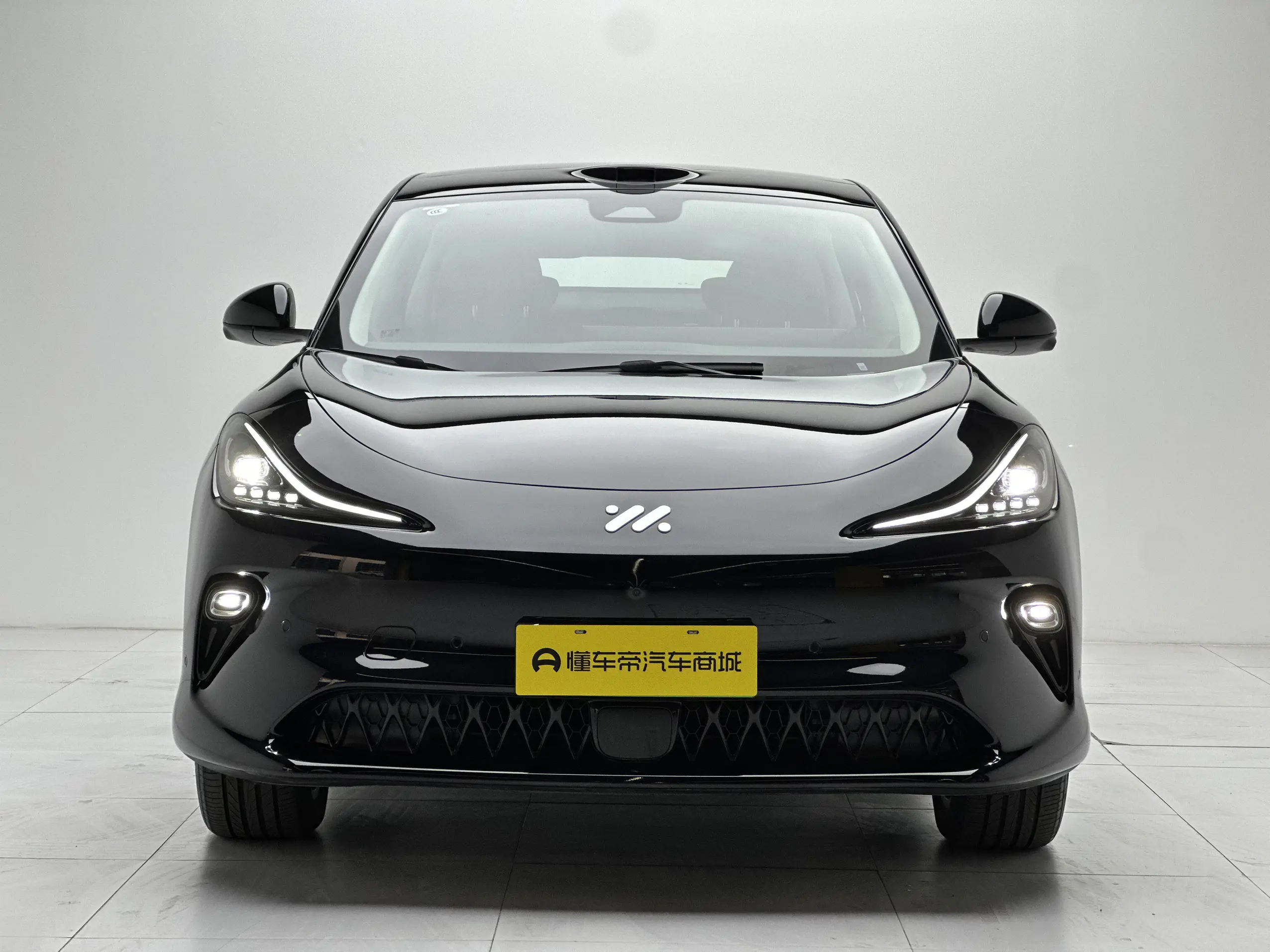 Zhiji LS6  из Китая